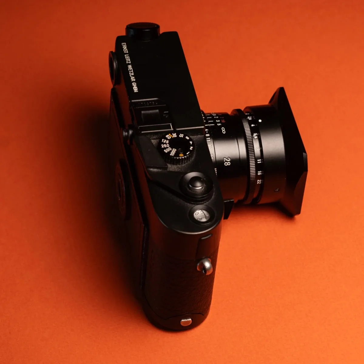 دليل تركيب غطاء SquareHood لعدسة Voigtlander 28mm Ultron