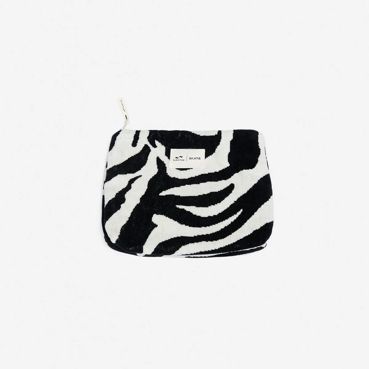 Borsa Terry vs. Tote: quale borsa da spiaggia fa per te?