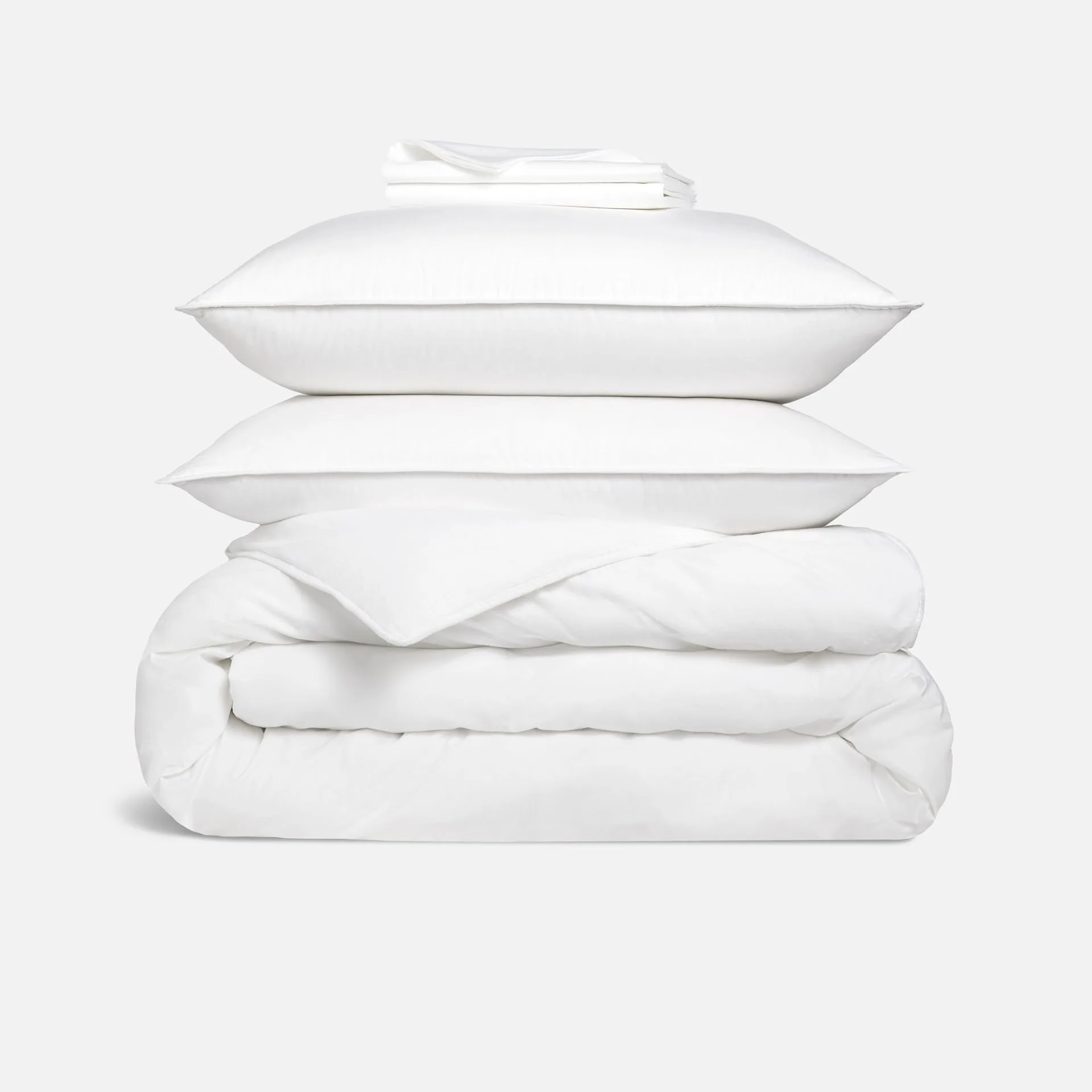 Wool vs. Down Comforters: Pros, Cons, and How to Choose the Best One for Your Sleep