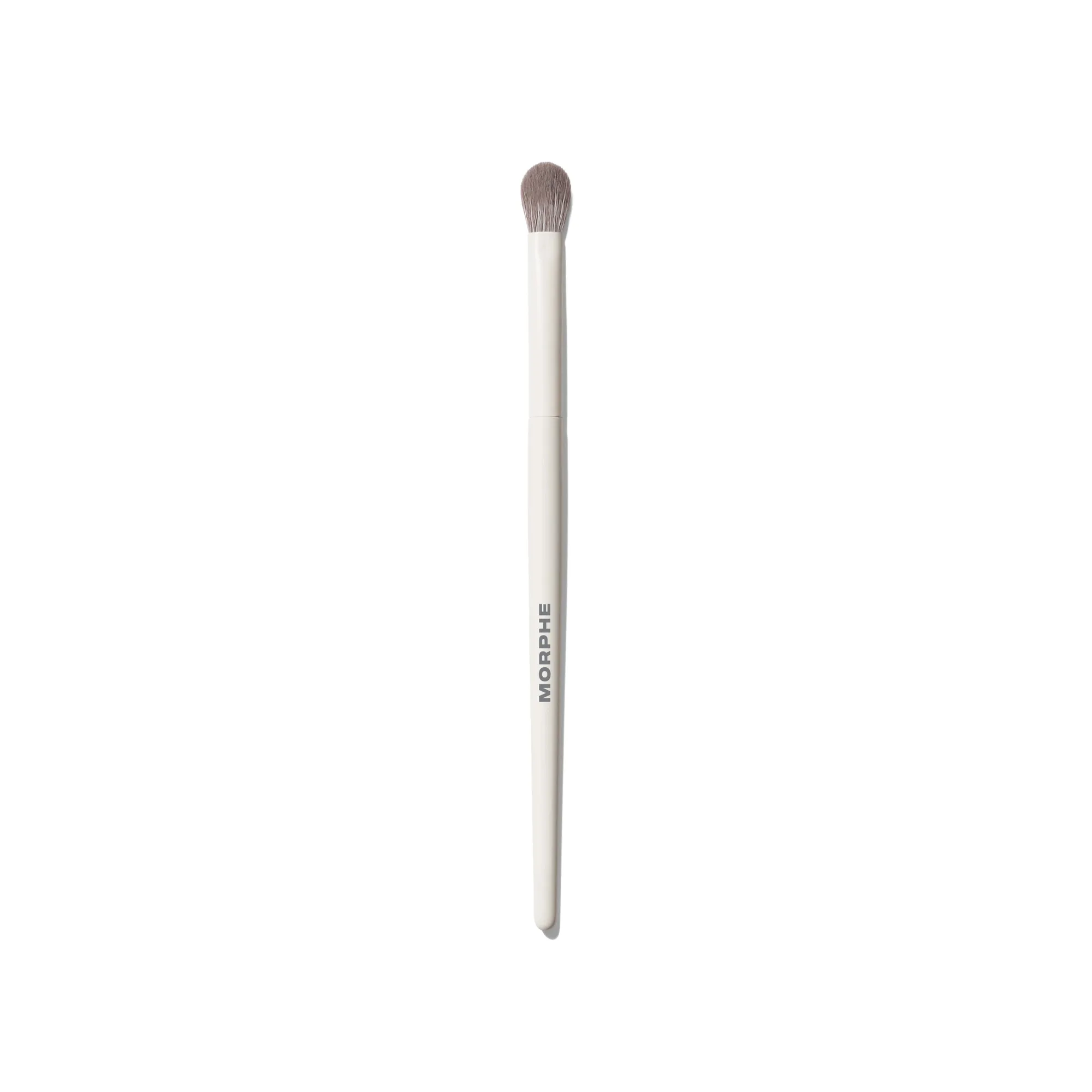 The Best Makeup Brushes for Applying Lip Mousse: A Complete Guide for a Velvety Finish