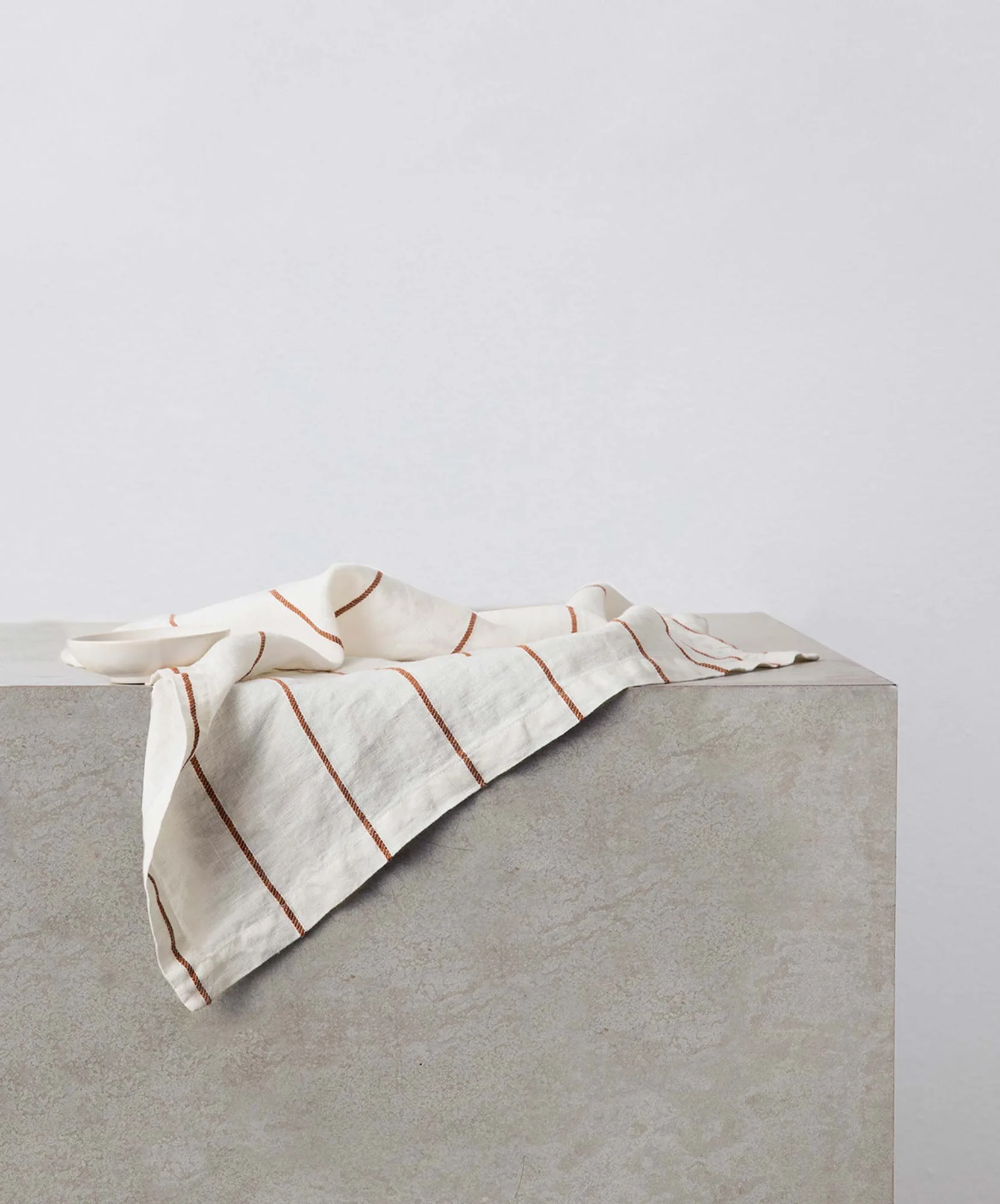 How to Care for Linen Cushion Covers to Extend Their Life