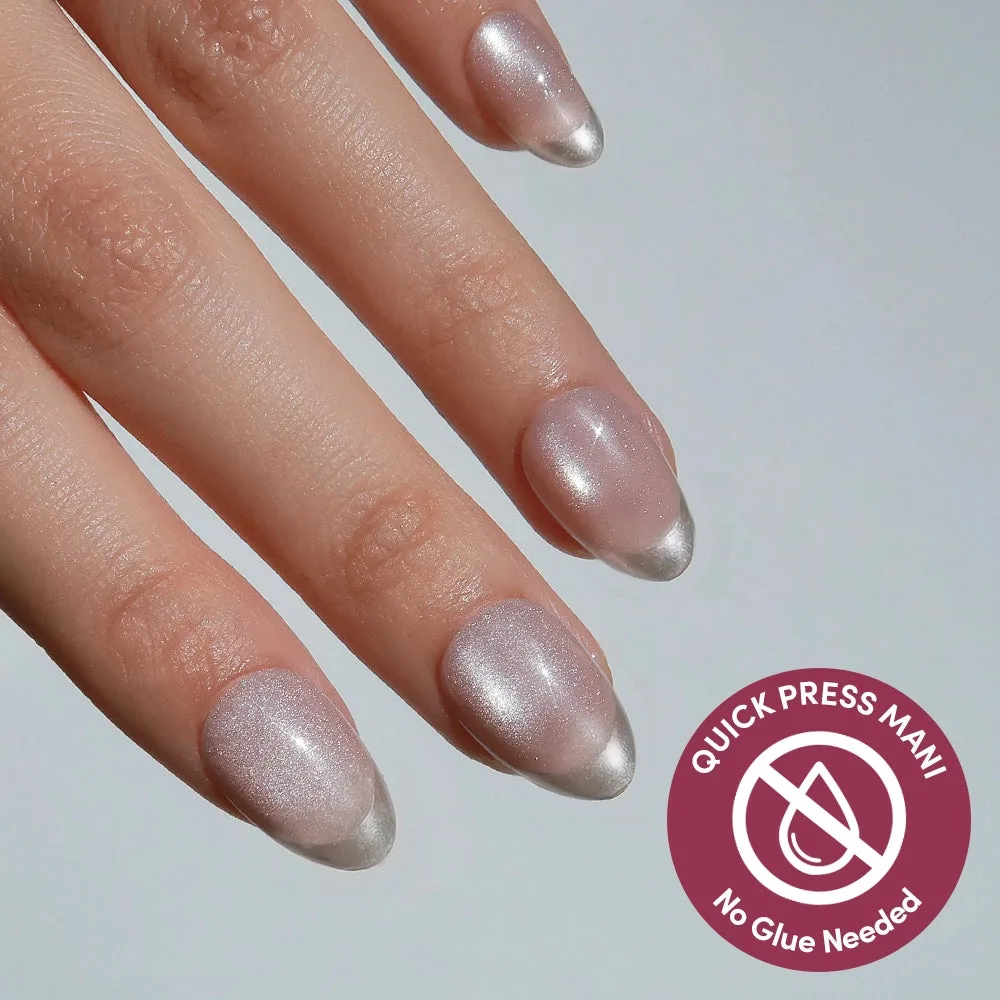 Créez un look coordonné avec le vernis Love Me Not