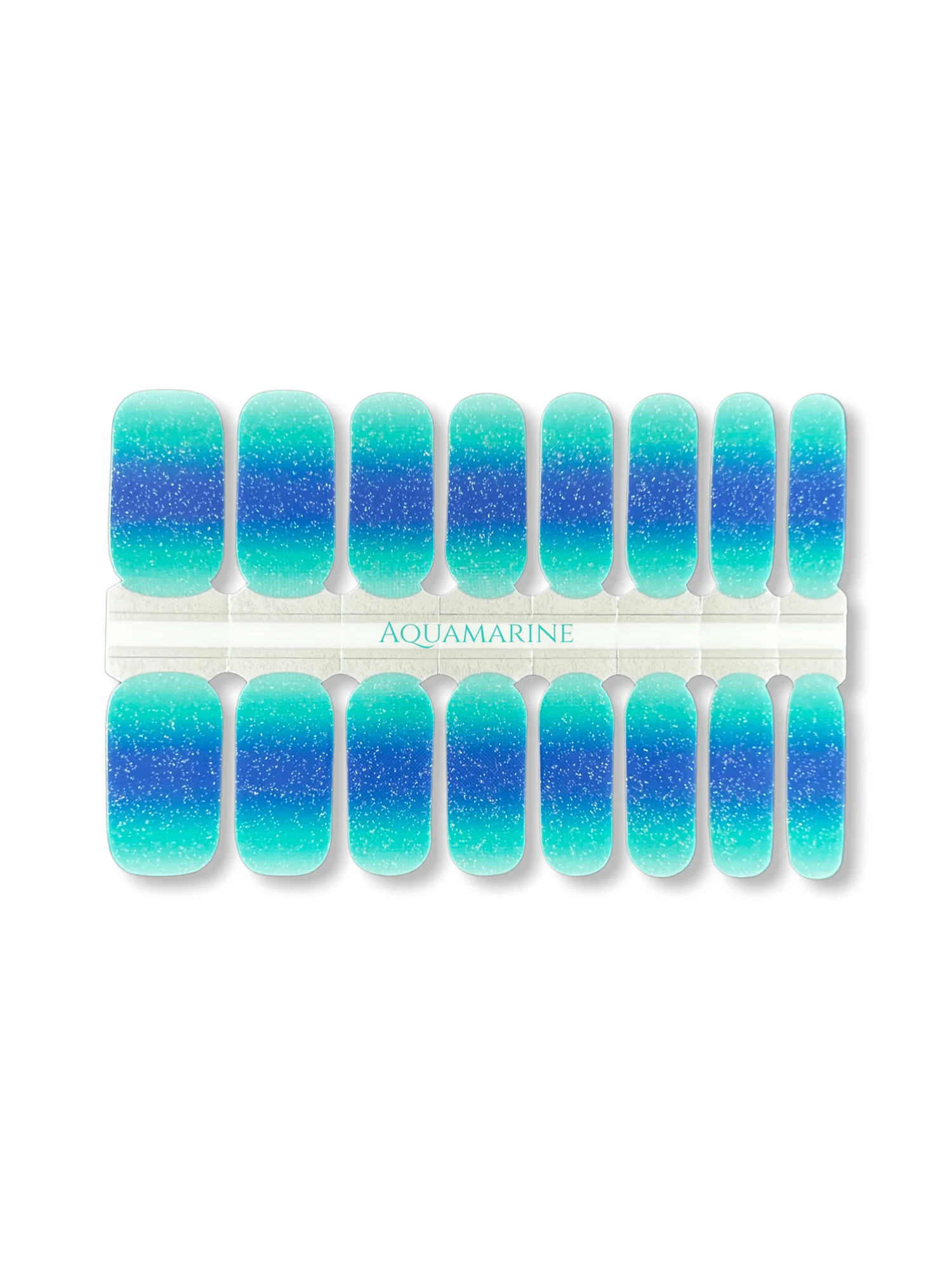 AQUAMARINE vs OCEAN OMBRÉ: Comparativa de tonos para uñas