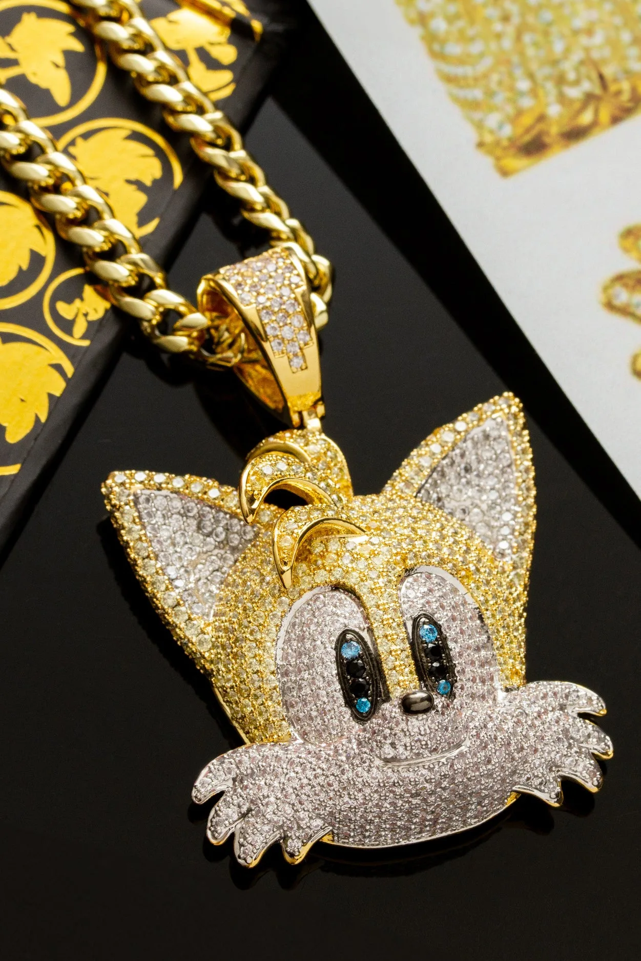 قلادة Sonic Tails ضد Metal Sonic: أي قطعة من King Ice تختار؟
