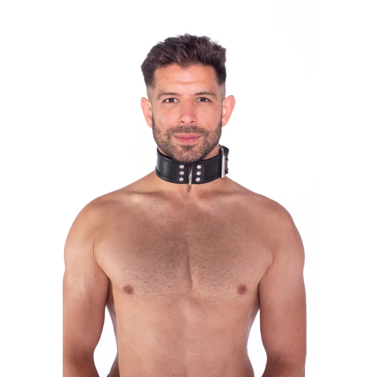 How to Clean and Store a Red Leather Collar
