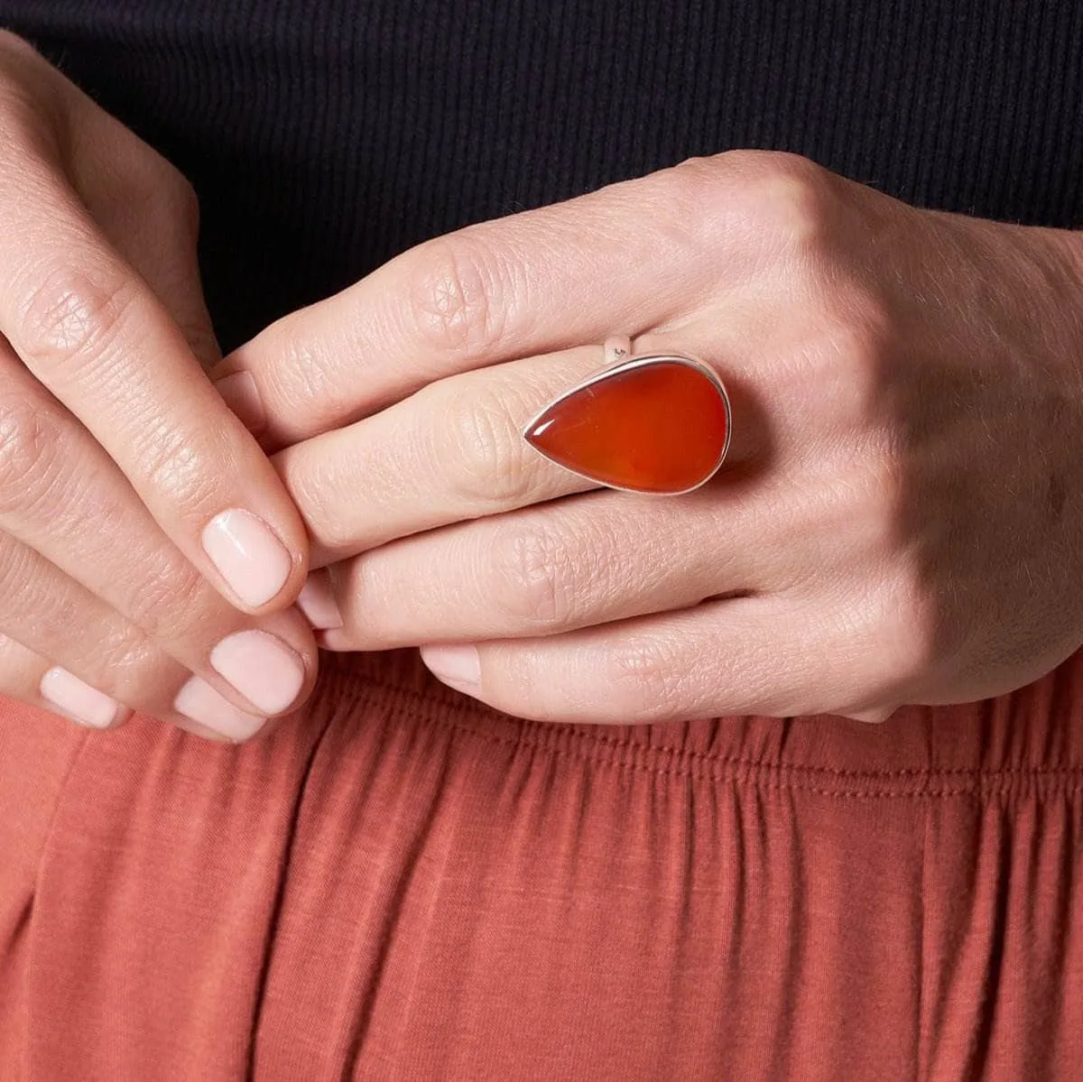 TEARDROP CARNELIAN GEMSTONE RING