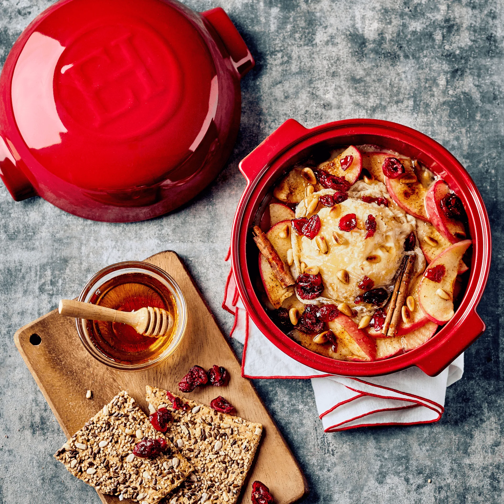 What to Bake in a Brie Baker: Easy Appetizer Recipes and Ideas