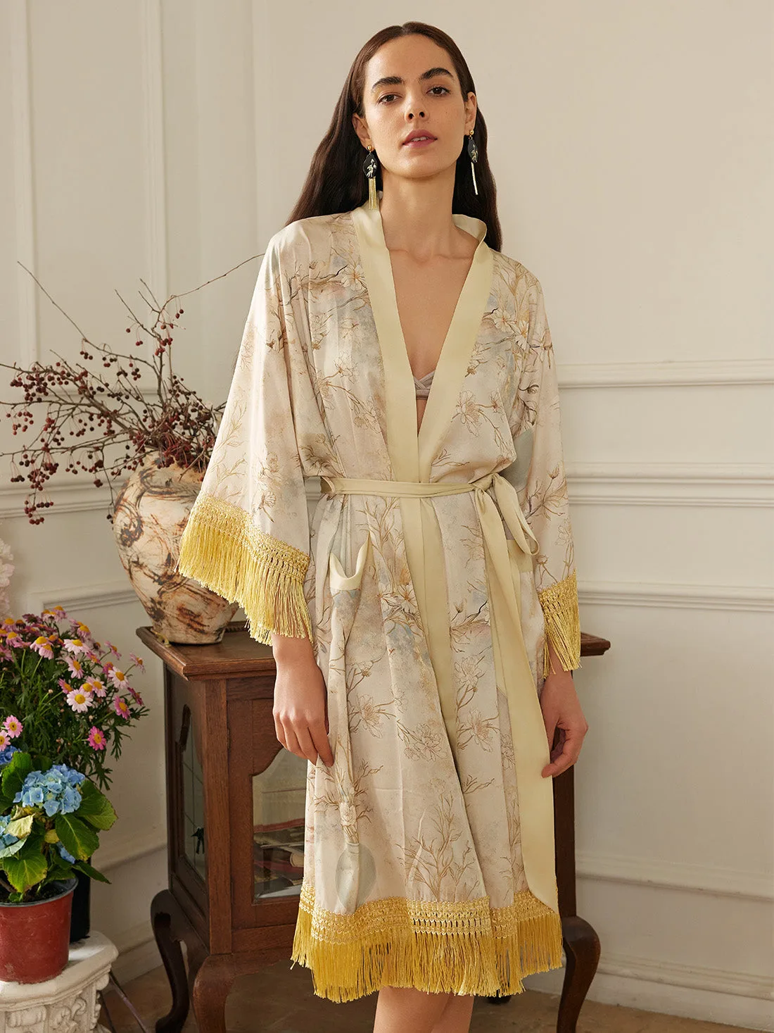 How to Style a Kimono Robe with Pockets for Lounging