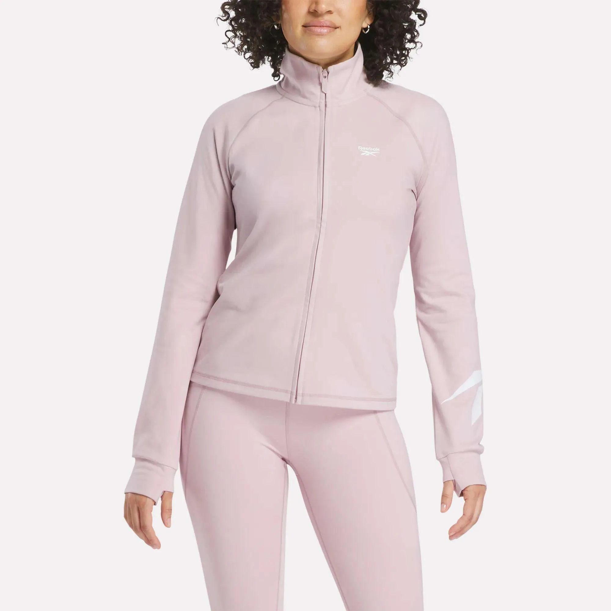 Guia de compra de casacos Reebok: que estilo se adequa ao seu treino?