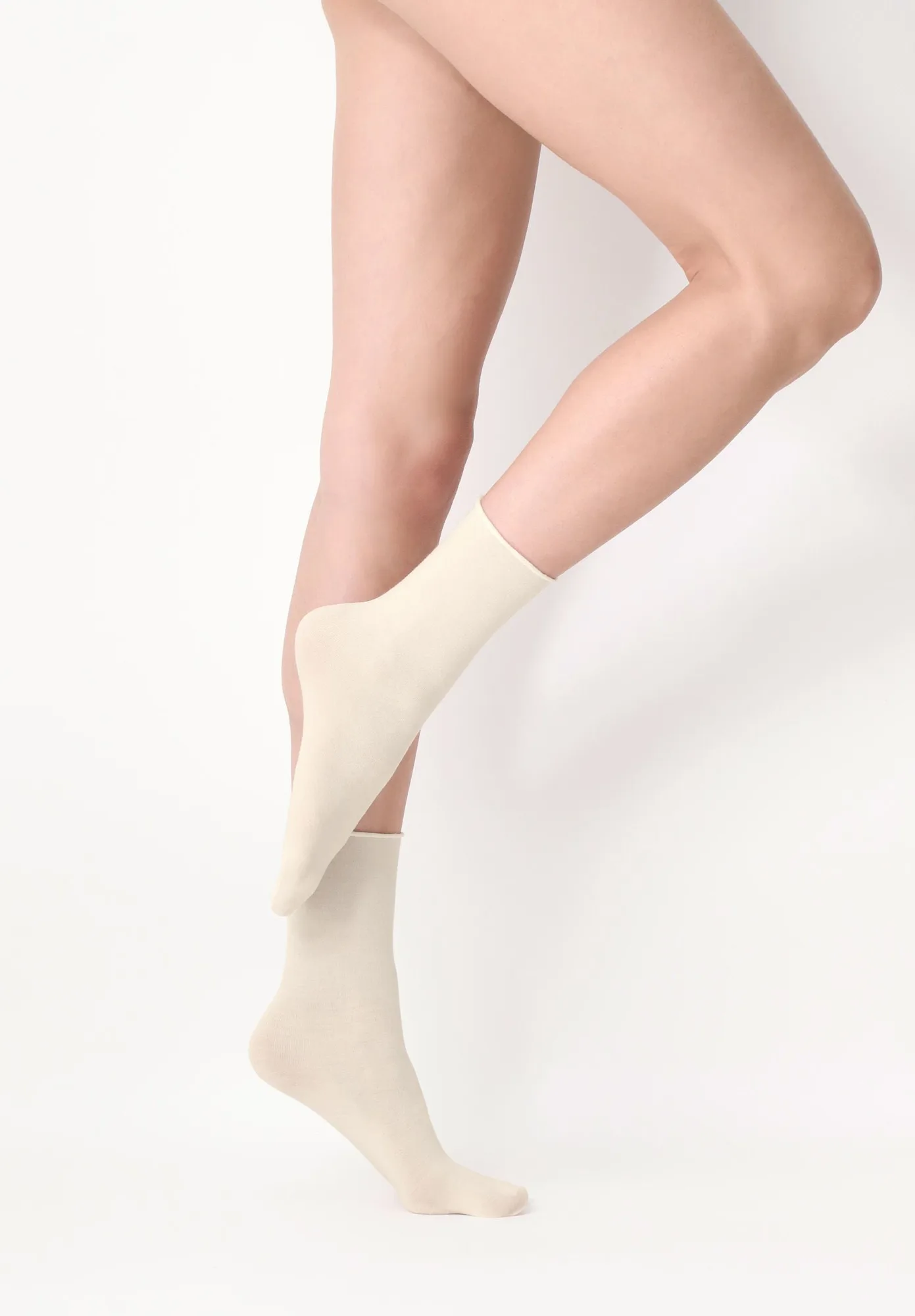 Superwash Wool Short Socks Nives - Wool White