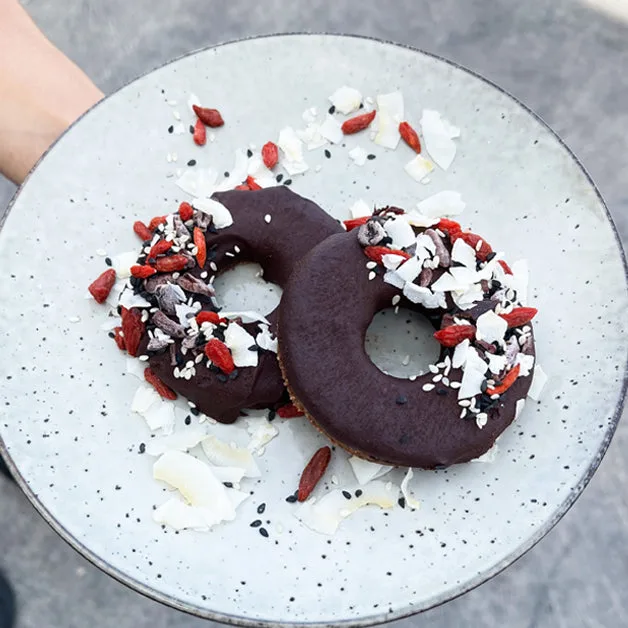 Porque é que o seu donut de chocolate vegano fica seco e duro