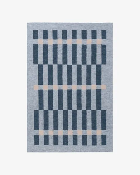 How to Layer a Square Kilim Rug with a Jute Edge Rug: A Step-by-Step Guide
