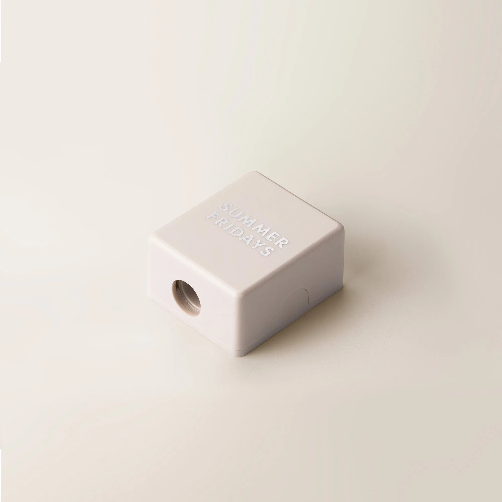Precision Sharpeners vs. Regular Sharpeners: Why Lip Liner Sharpening Matters