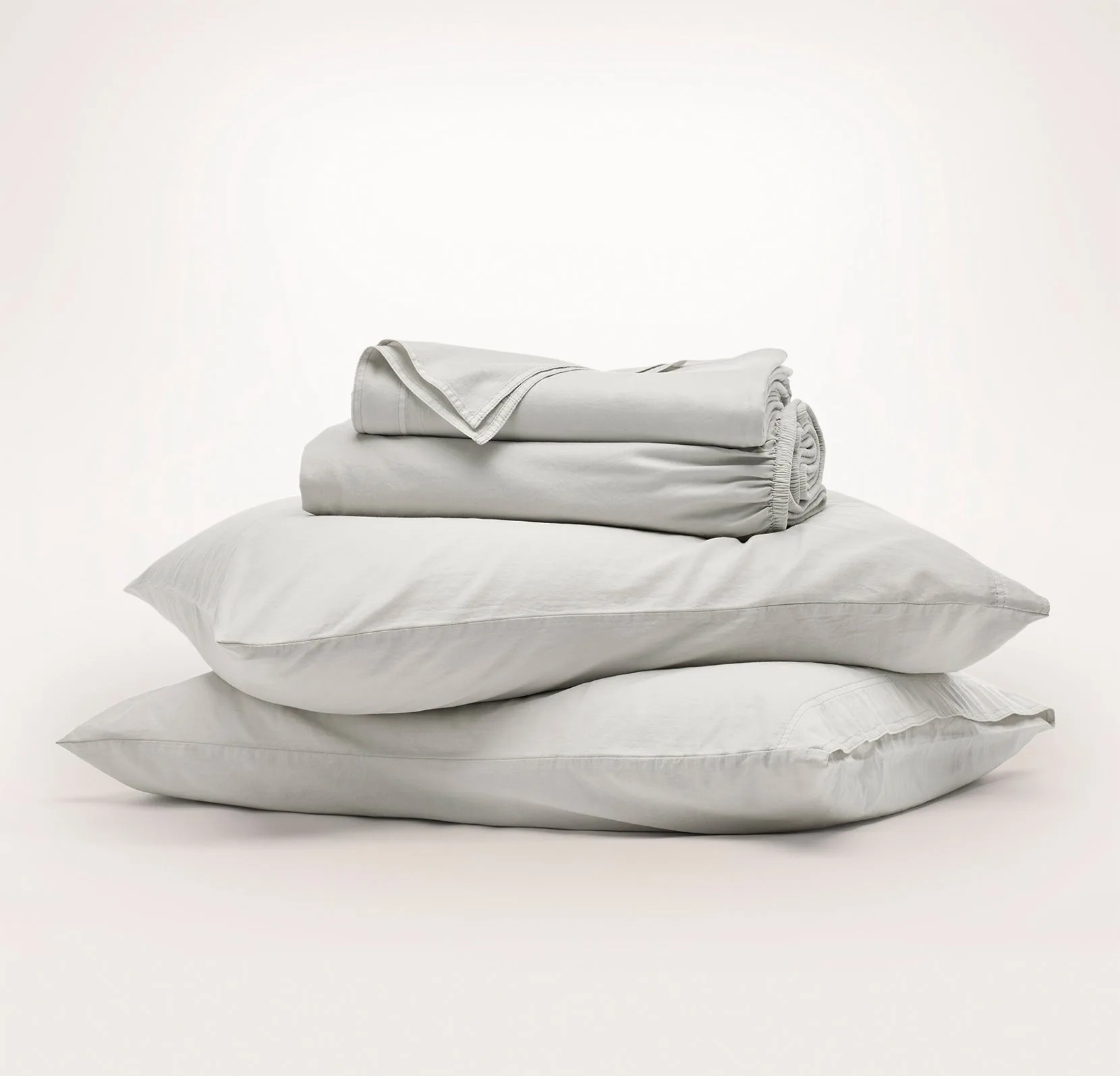Percale vs. Sateen vs. Linen: Which Sheet Weave Is Right for Your Sleep Style?