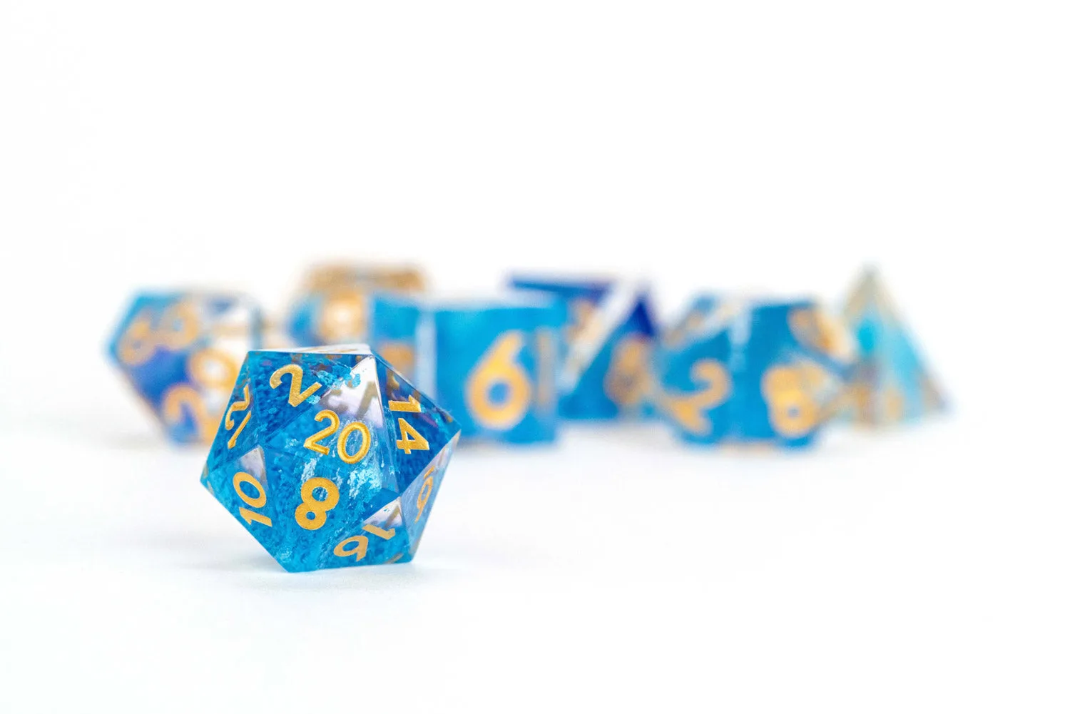 Handgefertigte Würfel mit scharfen Kanten: Blue Drip
