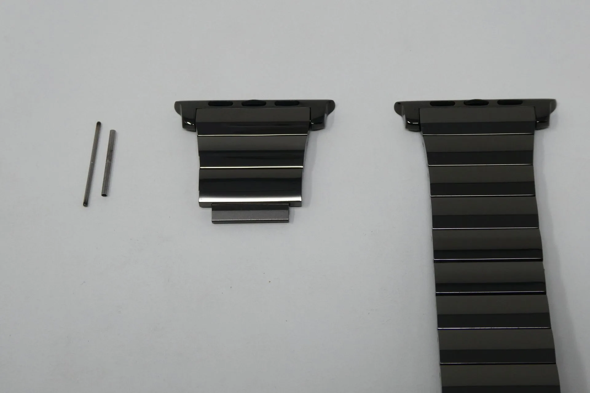 NOMAD Traditional Band vs Tempo Band: Which Apple Watch Style Fits Best?