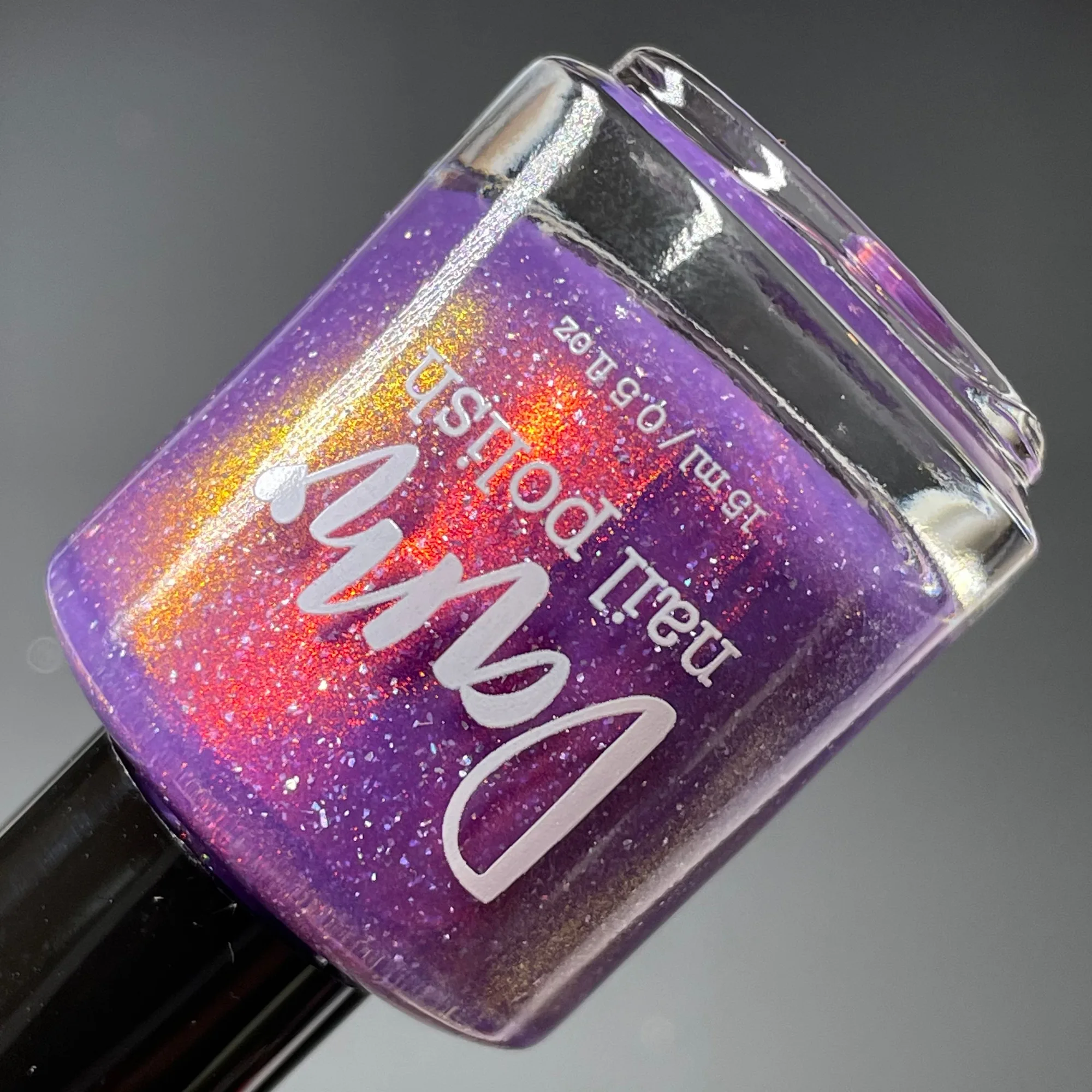 Cómo elegir el esmalte adecuado para la forma y longitud de tus uñas