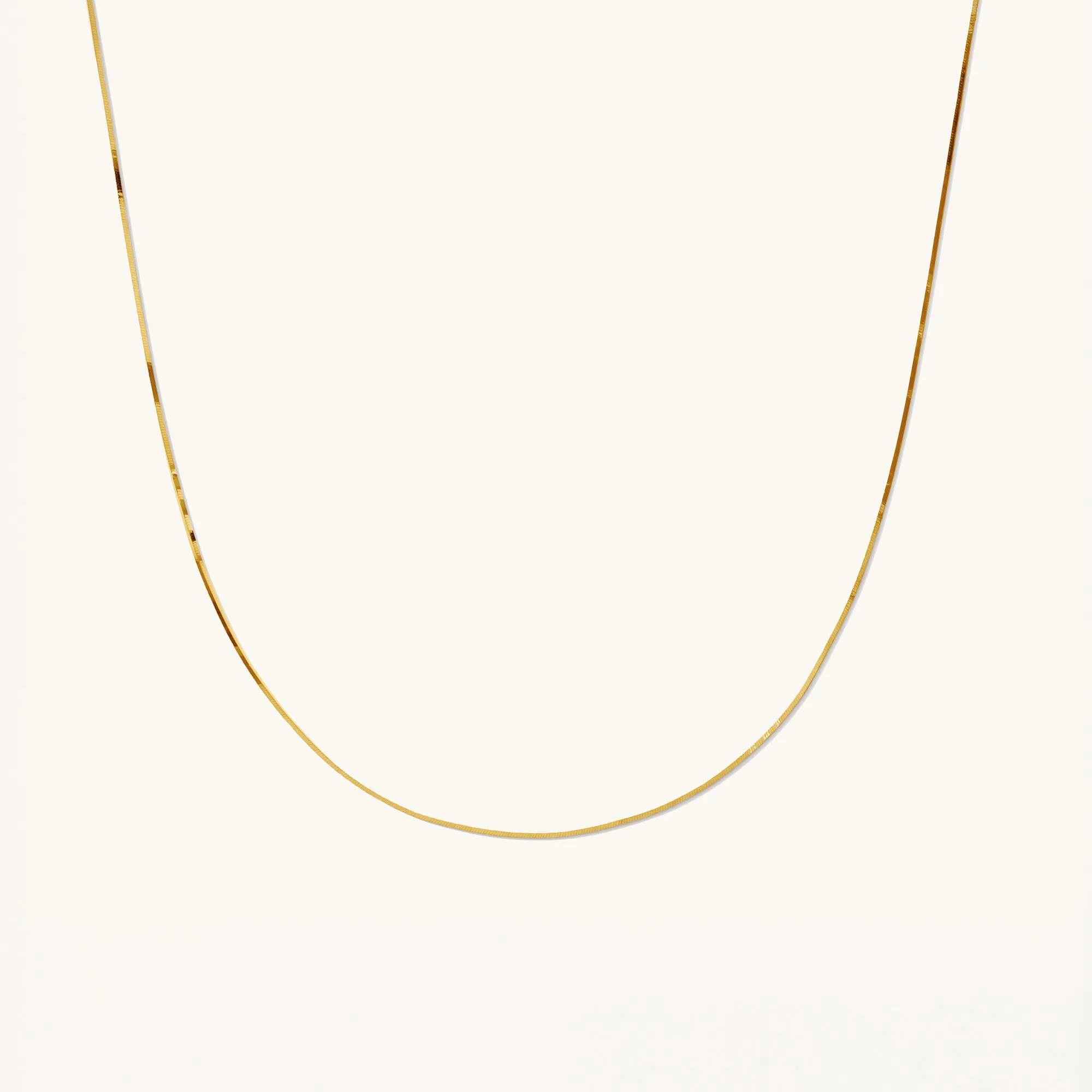 How to Size Your Snake Chain Necklace for the Perfect Fit