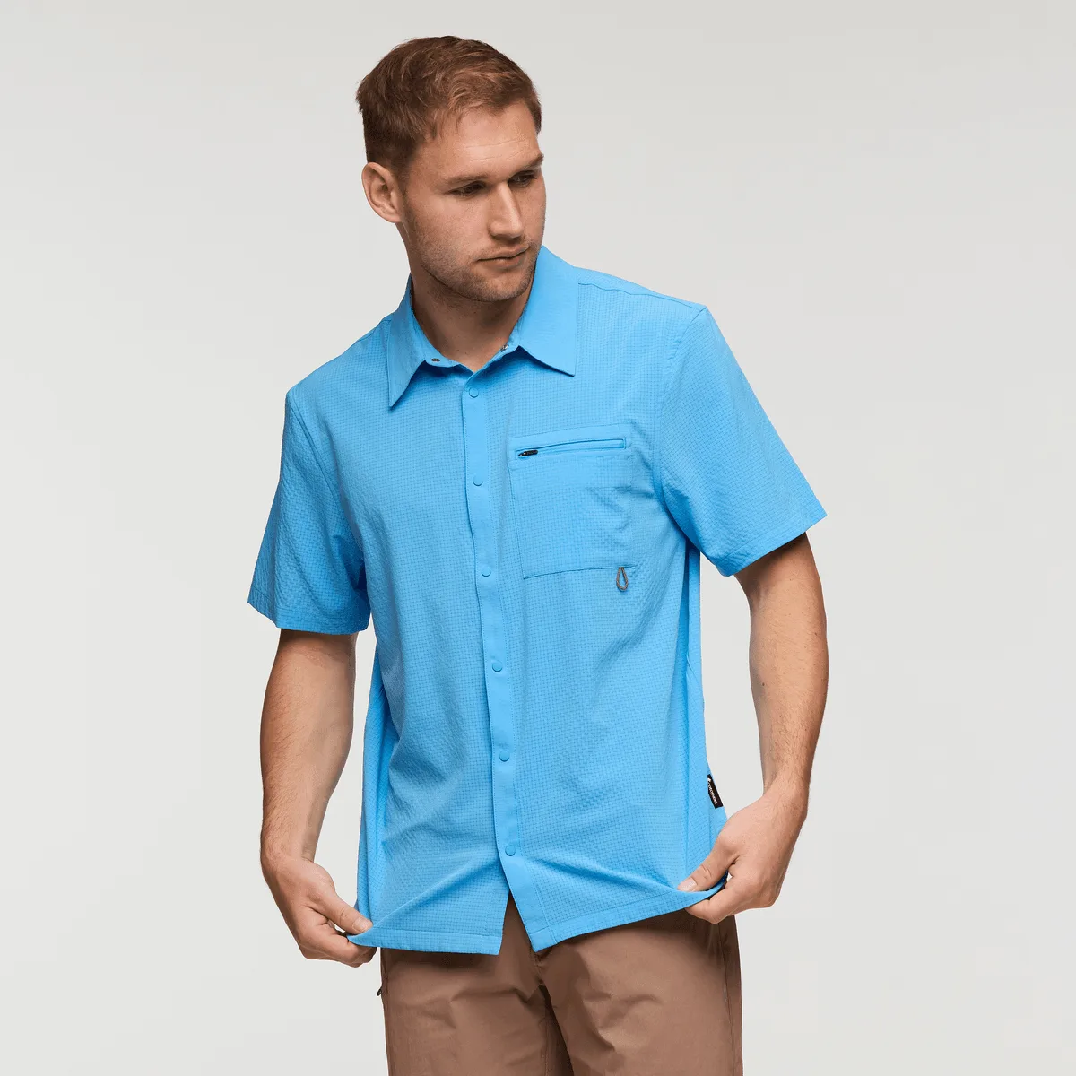 T-shirt technique homme vs coton pour la randonnée
