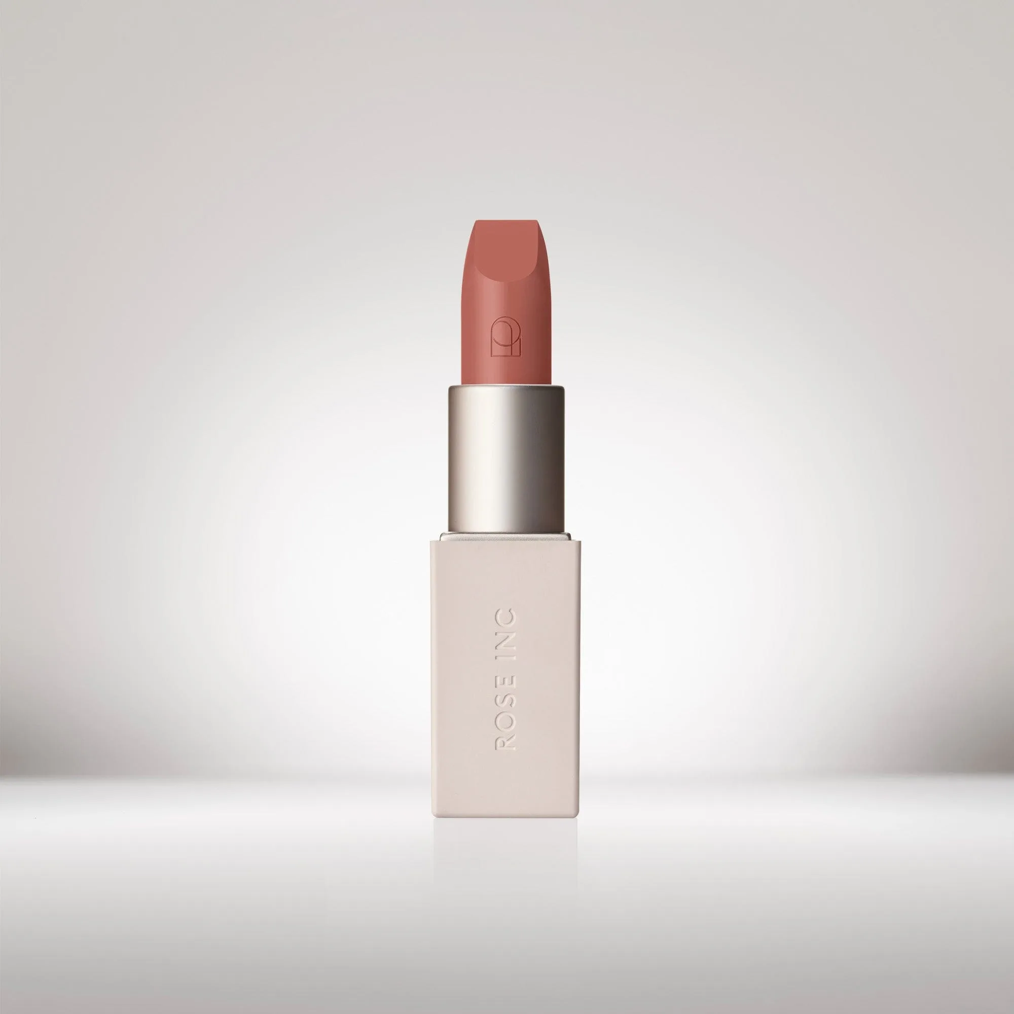 Color de labios satinado barra de labios recargable rica
