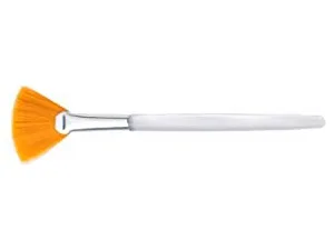 Mask Brush Fan: How to Clean and Use for Even Application
