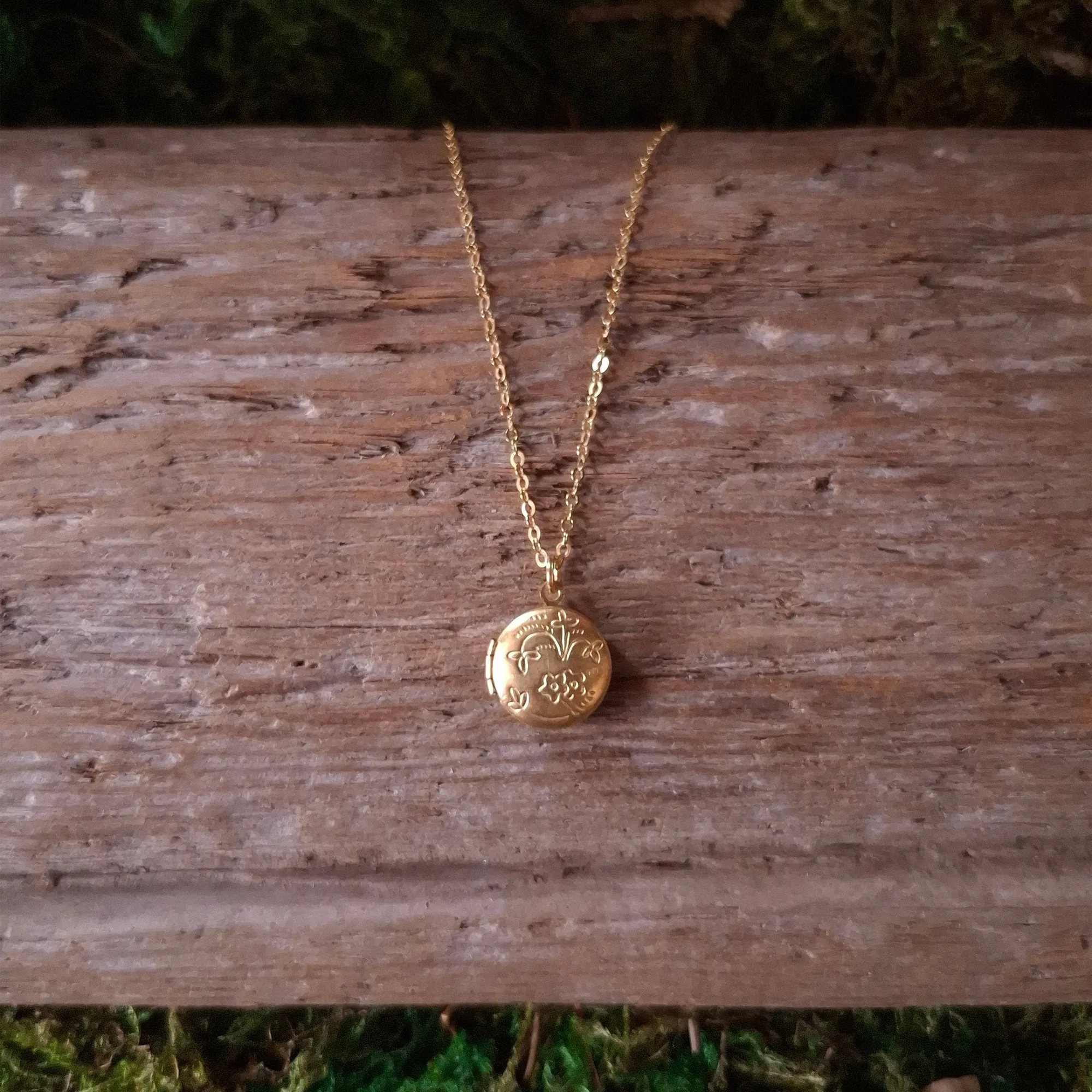 Tiny Round Vintage Locket