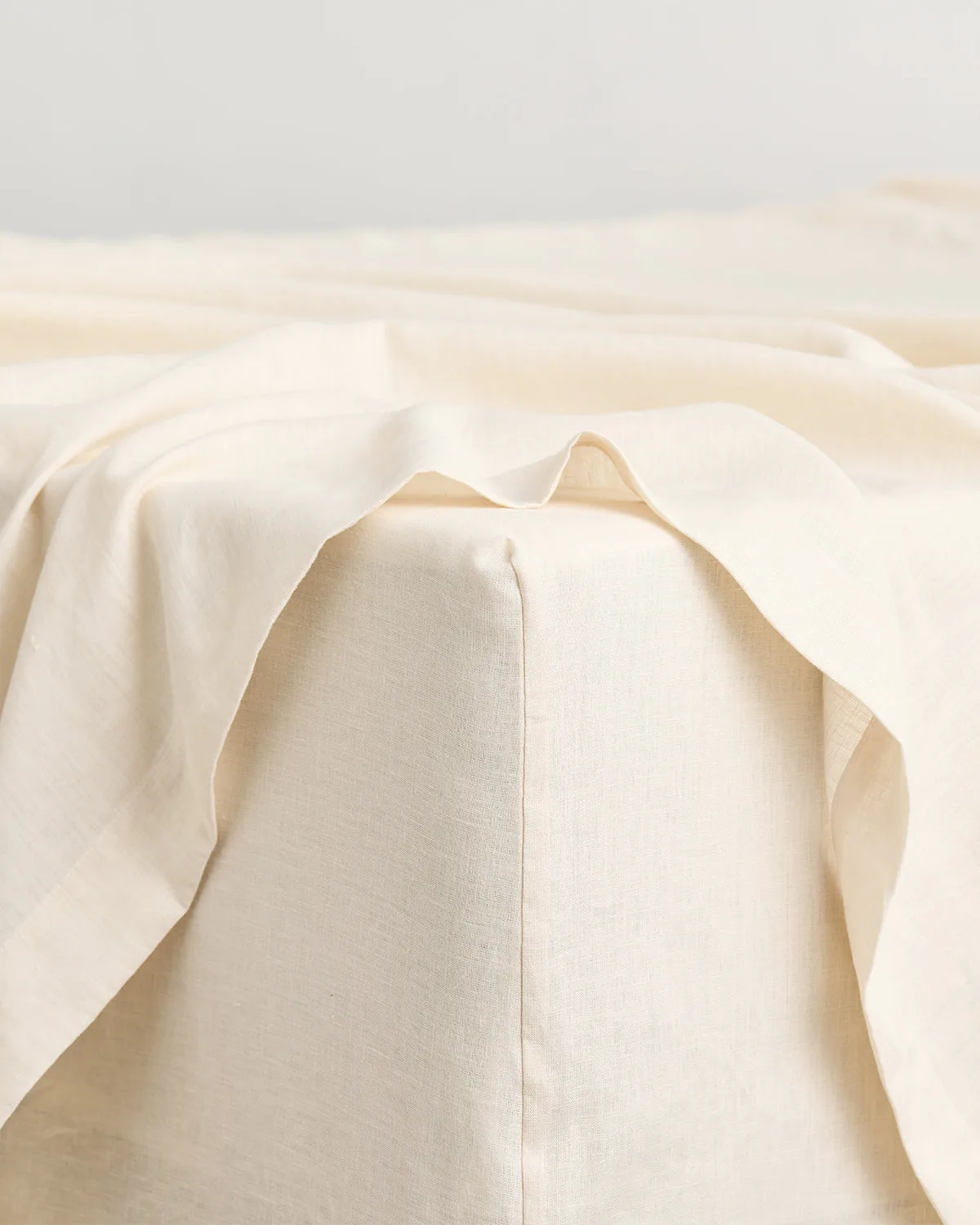 How to Transition Your Bedding from Summer to Winter with Linen