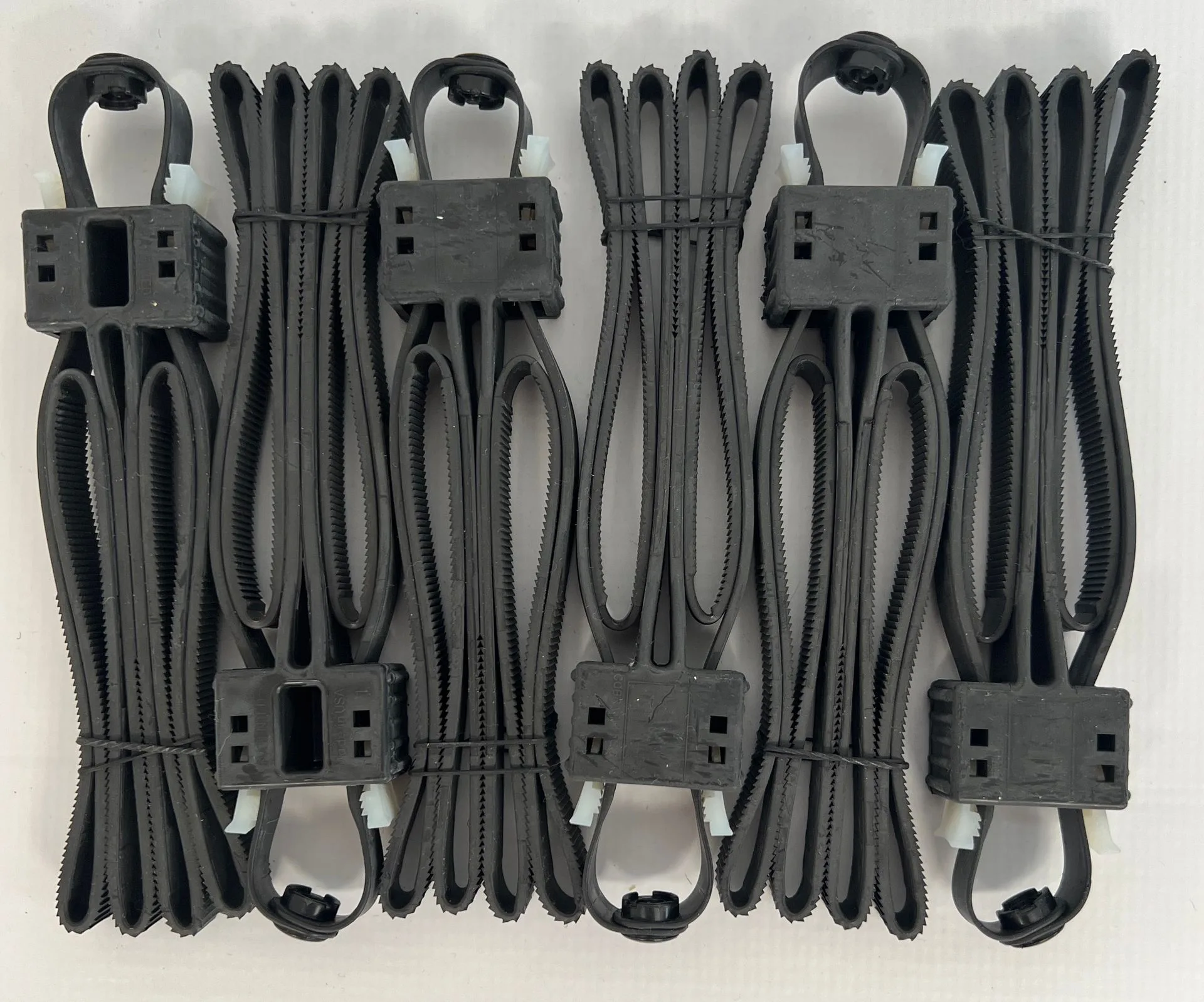 Cobra Cuff vs. Zip Ties: Porovnání síly zadržování