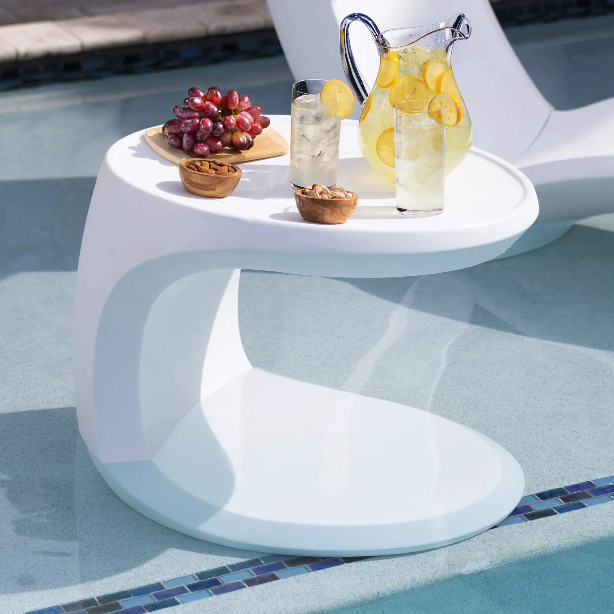 Step2 Mondello In-Pool Side Table Setup and Care