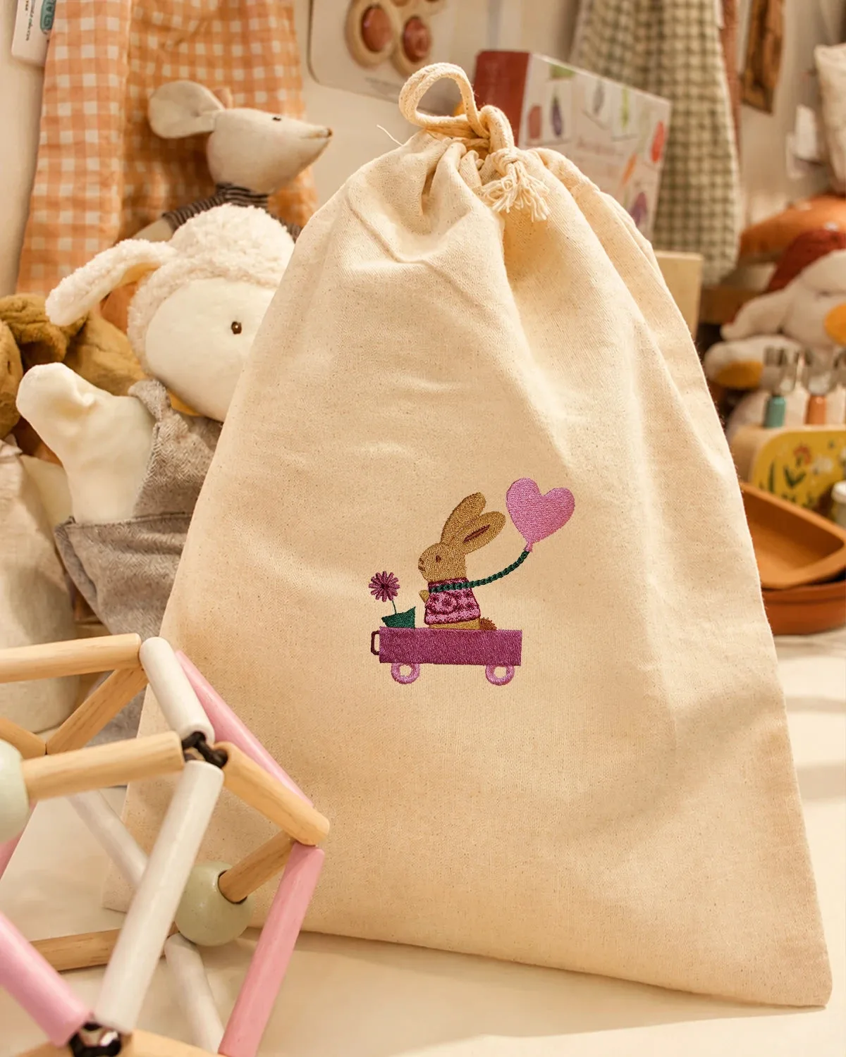 Pochette cadeau brodée lapin cariole framboise