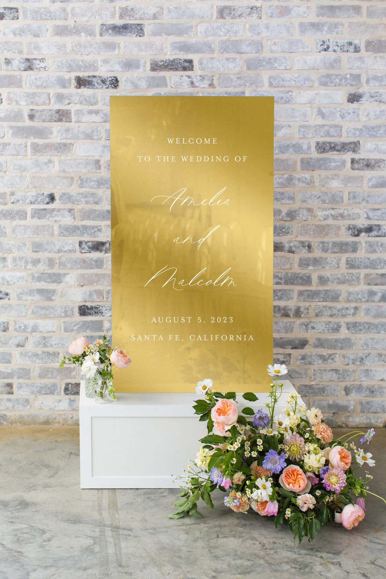 The Amelia | Mirror Wedding Sign
