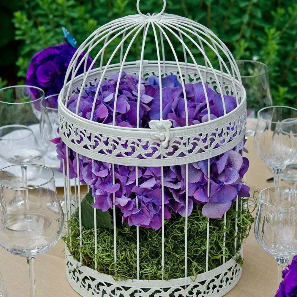 Como estilizar uma gaiola decorativa como centro de mesa de casamento