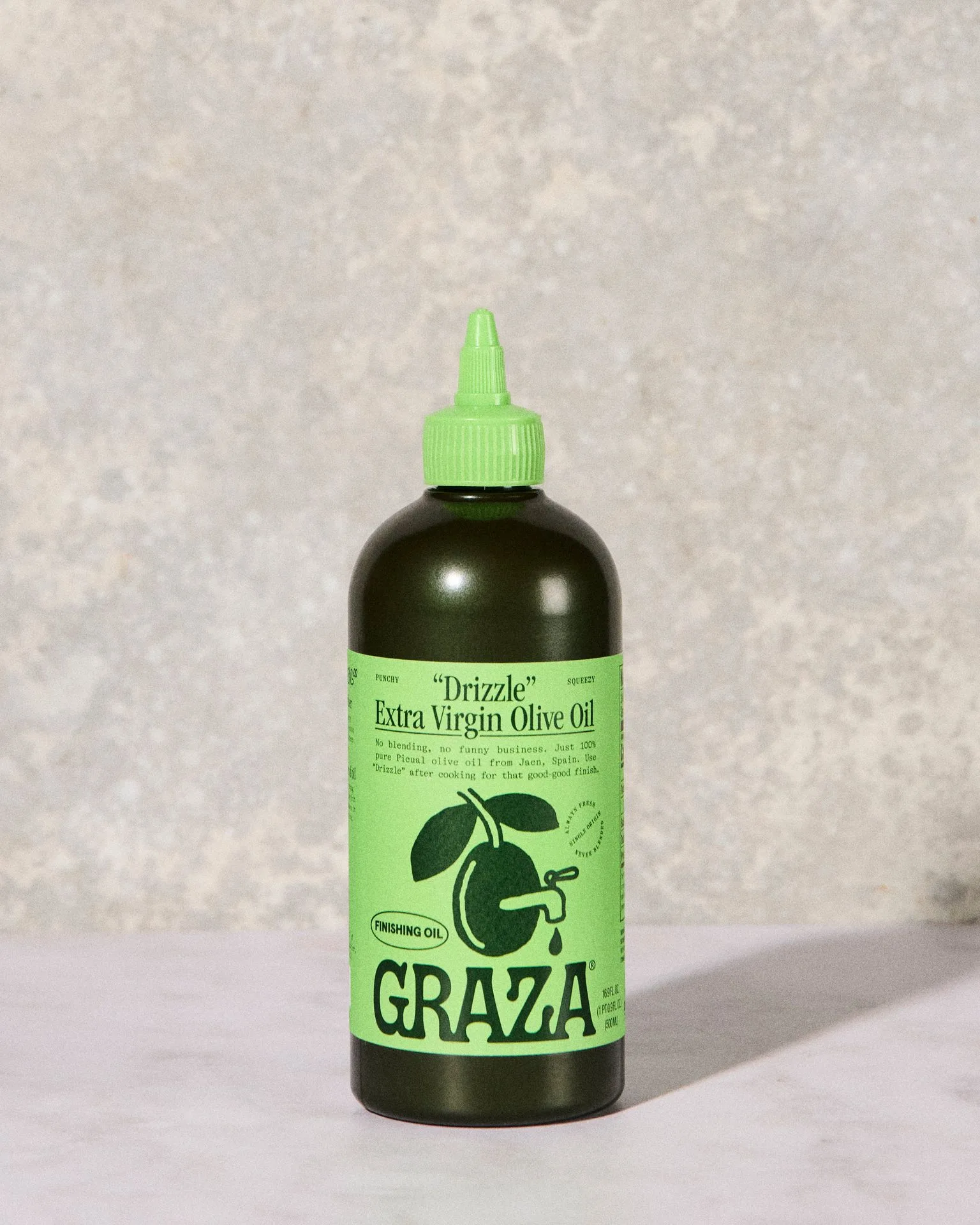 Olive Oil Spray vs. Drizzle Bottles for Baking: Which Gives the Best Results?