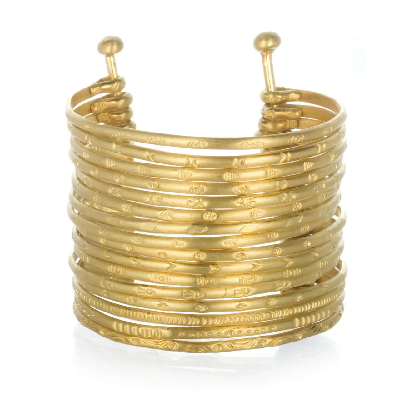 Comment superposer les bracelets : un guide complet pour empiler les styles extensibles et à fermoir