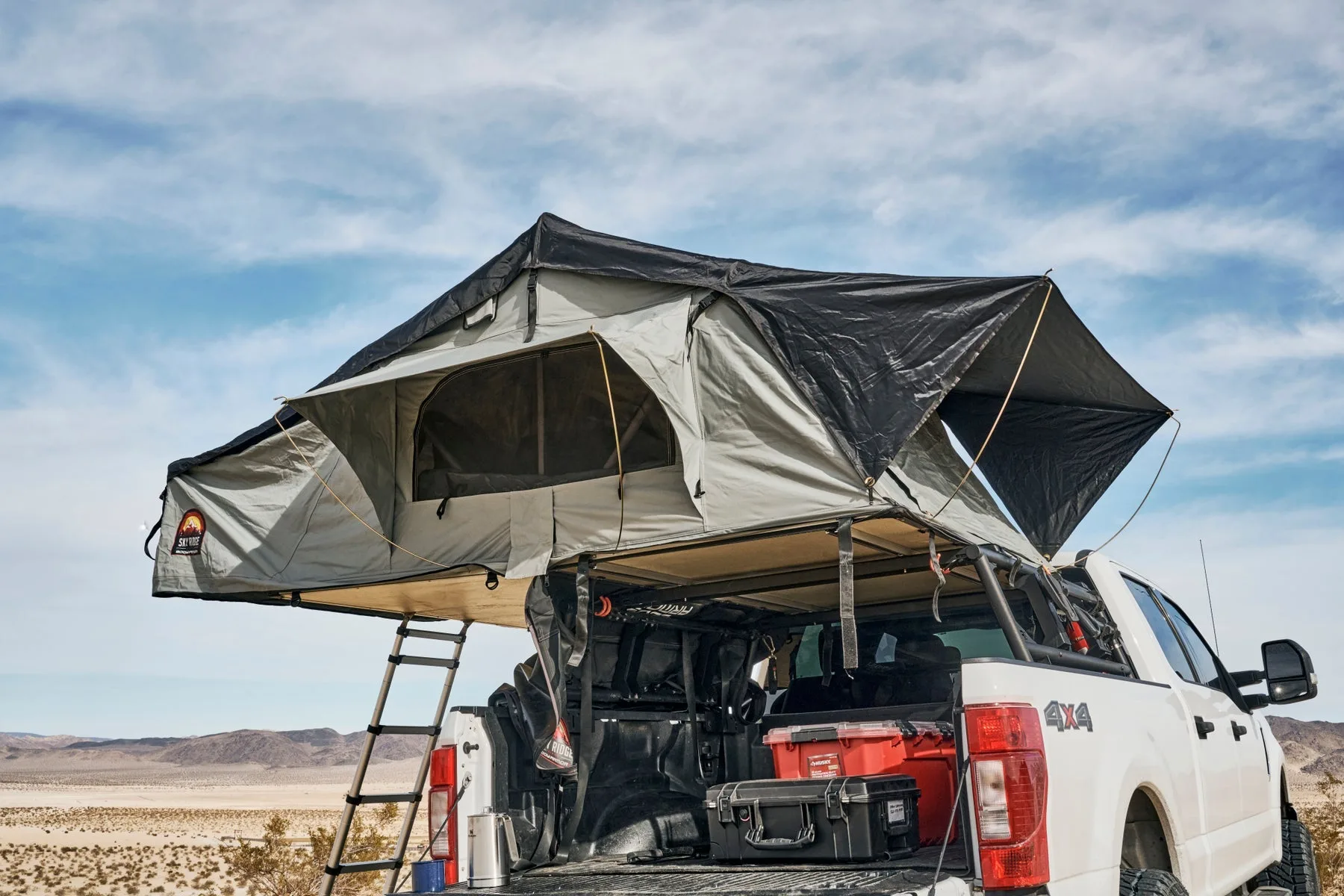 Sky Ridge Pike 2XL RTT vs Camp Lamp: Configuración de camping