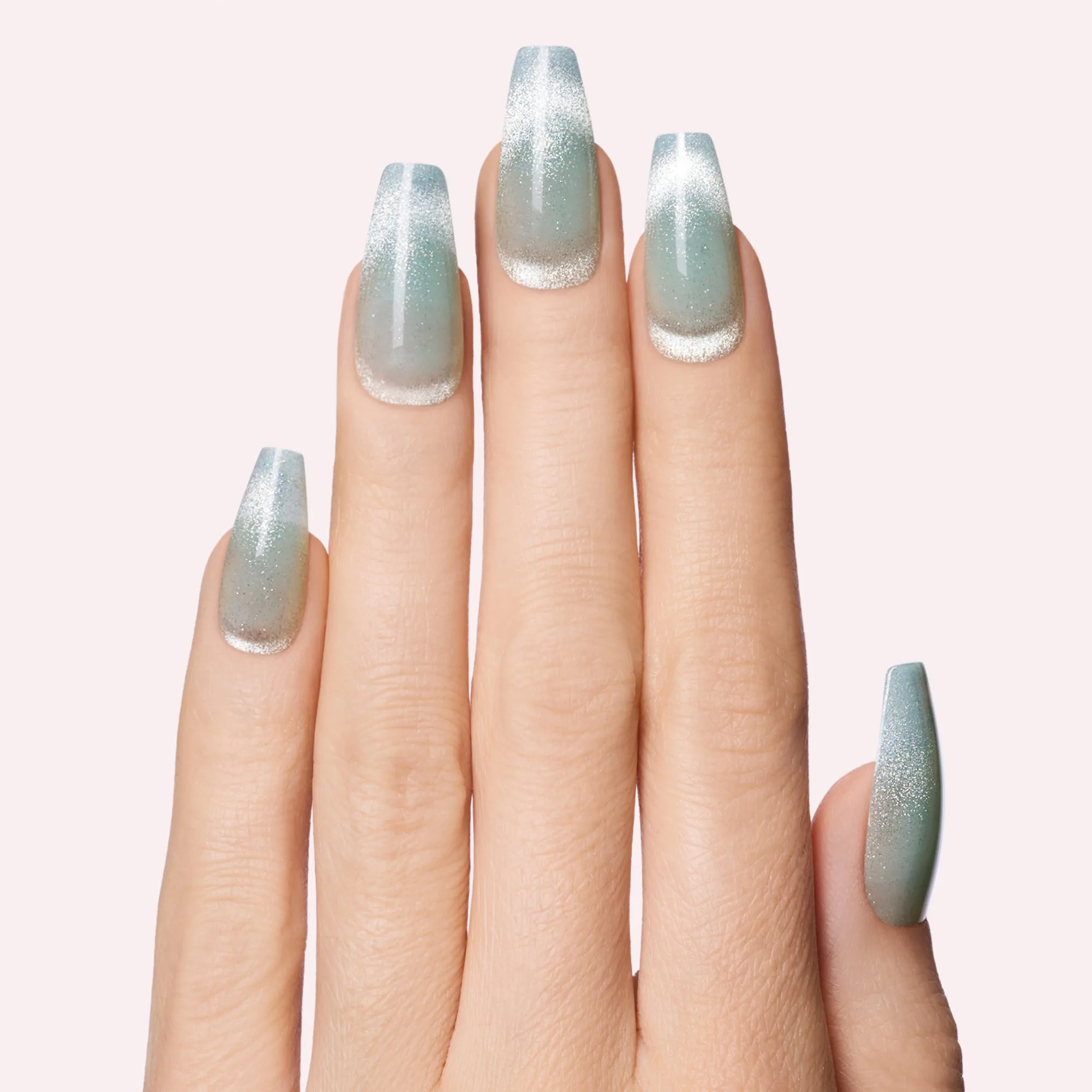 Sådan påfører du Nailbliss lim-negle for en salonlook
