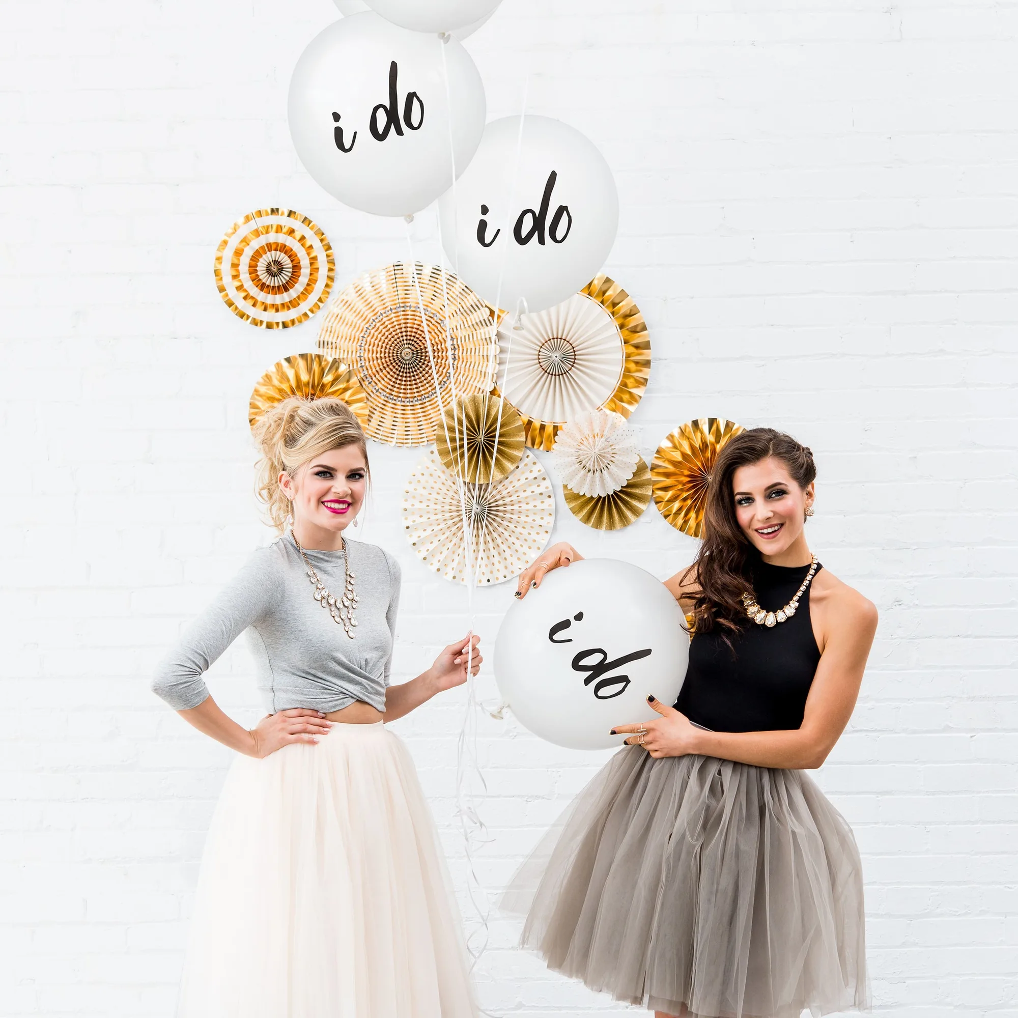 Large 17" White Round Wedding Balloons - I Do - Set Of 3