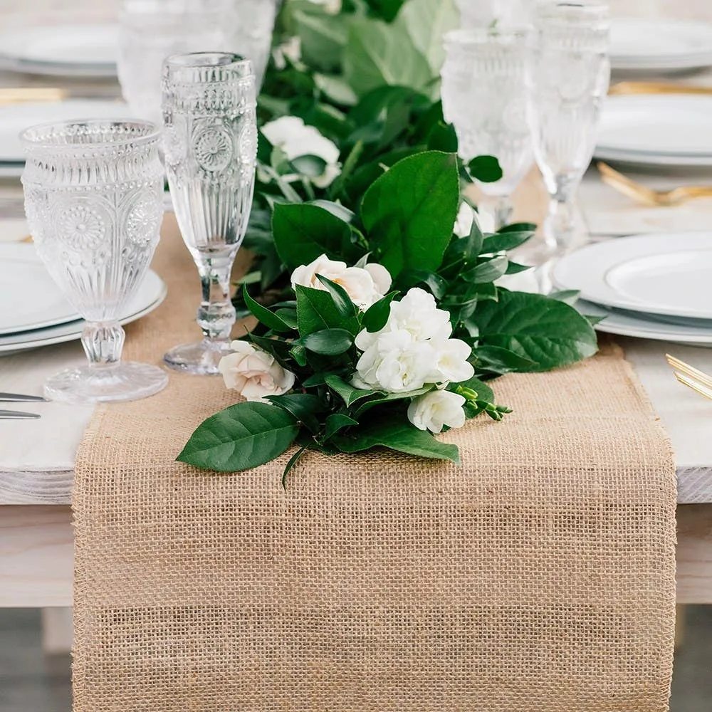 How to Style a Burlap Table Runner for a Rustic Wedding