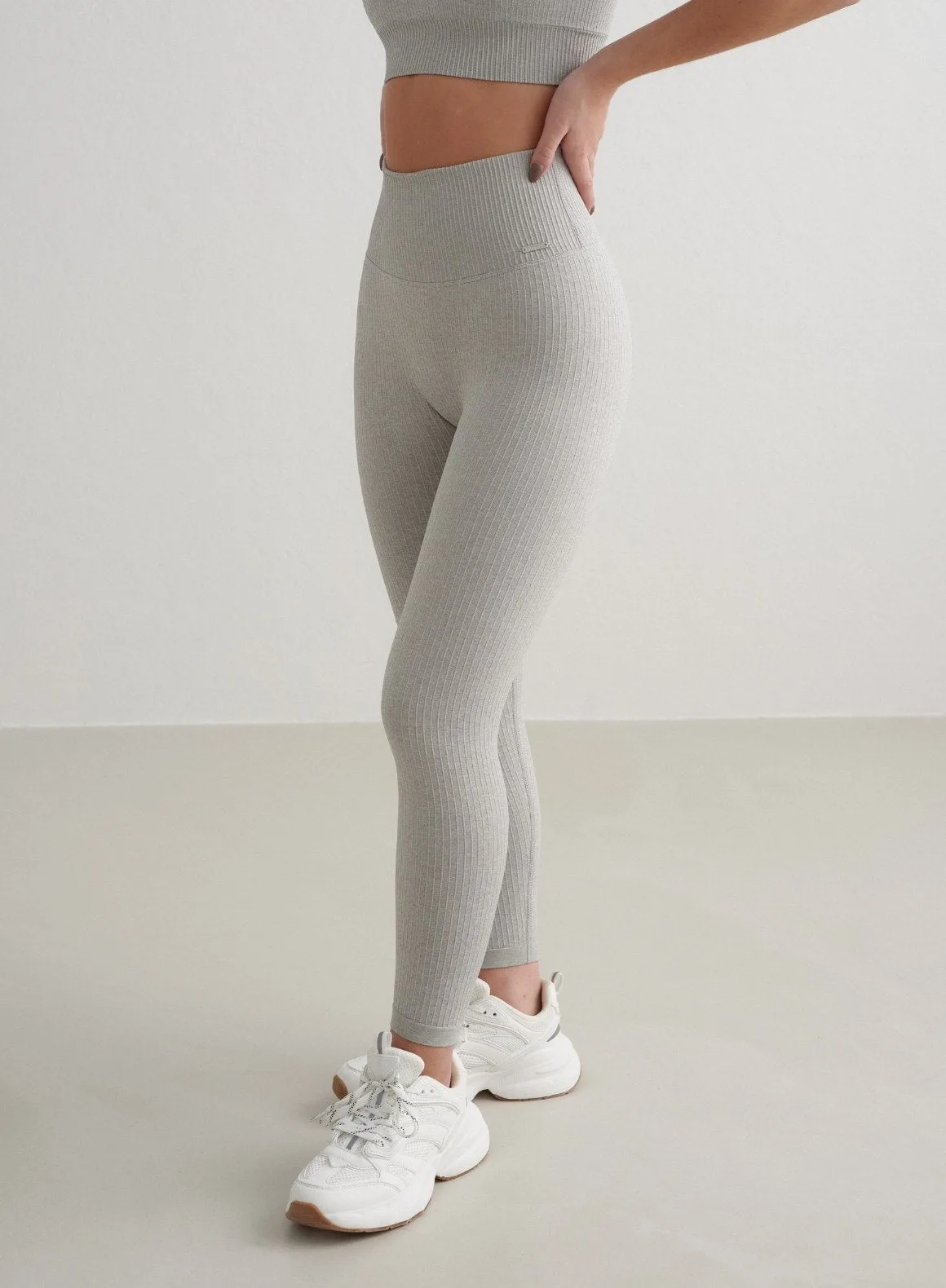 Comment entretenir vos collants côtelés sans coutures