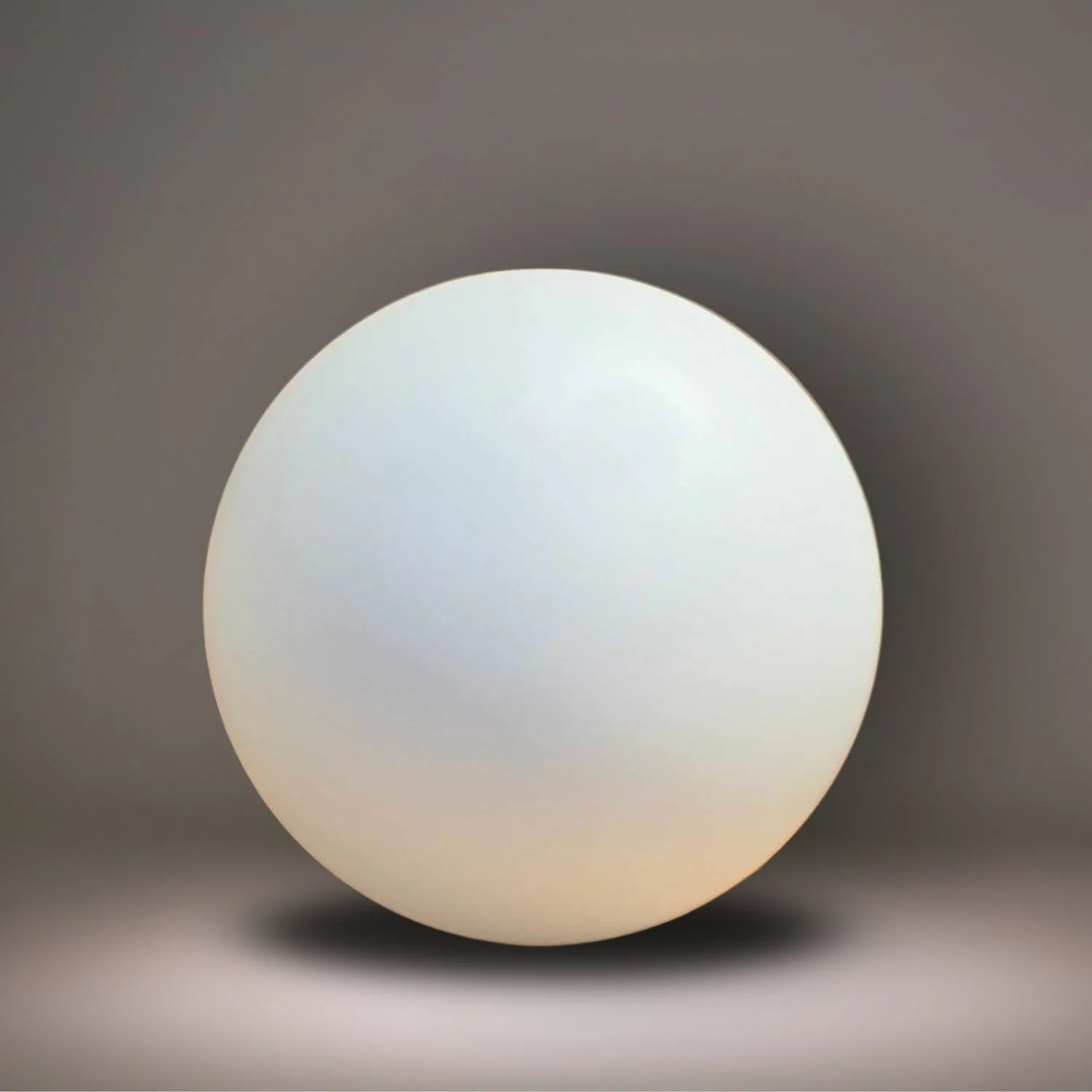 Blown Glass Globe vs Metal Shade: Key Differences