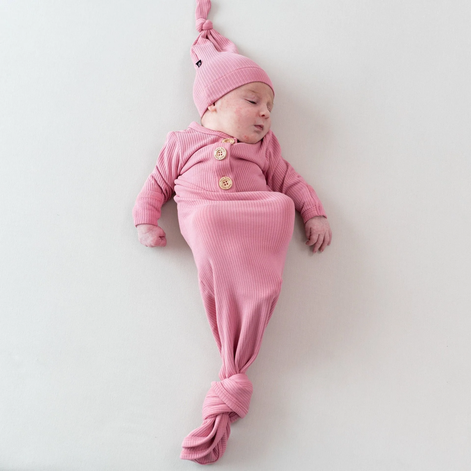 Ribbed Knotted Gown with Hat Set in