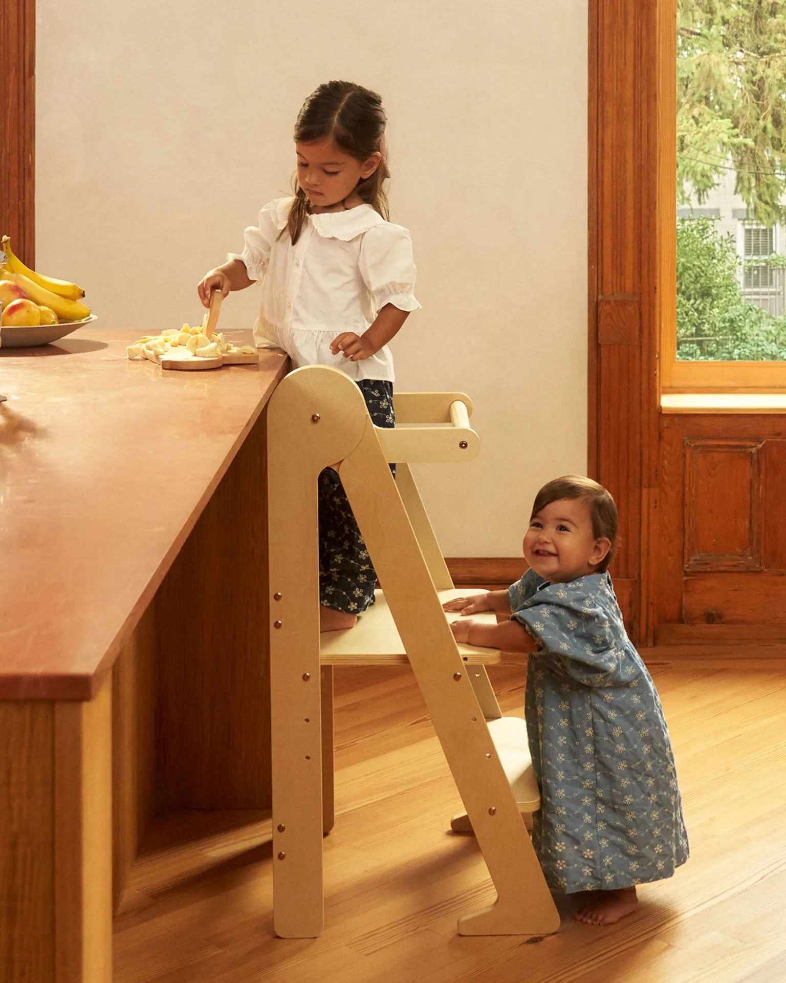Top 5 Toddler Towers for Safe Kitchen Adventures