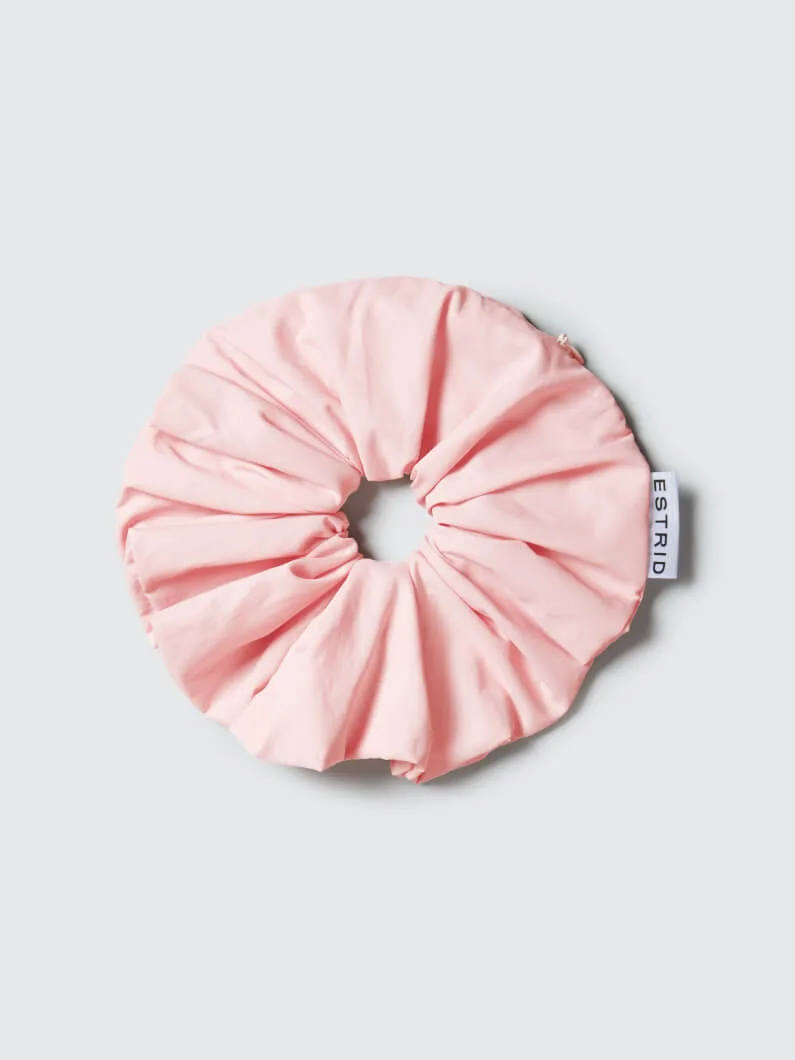 Spinki i Stash scrunchie: Stylizacja włosów po depilacji woskiem