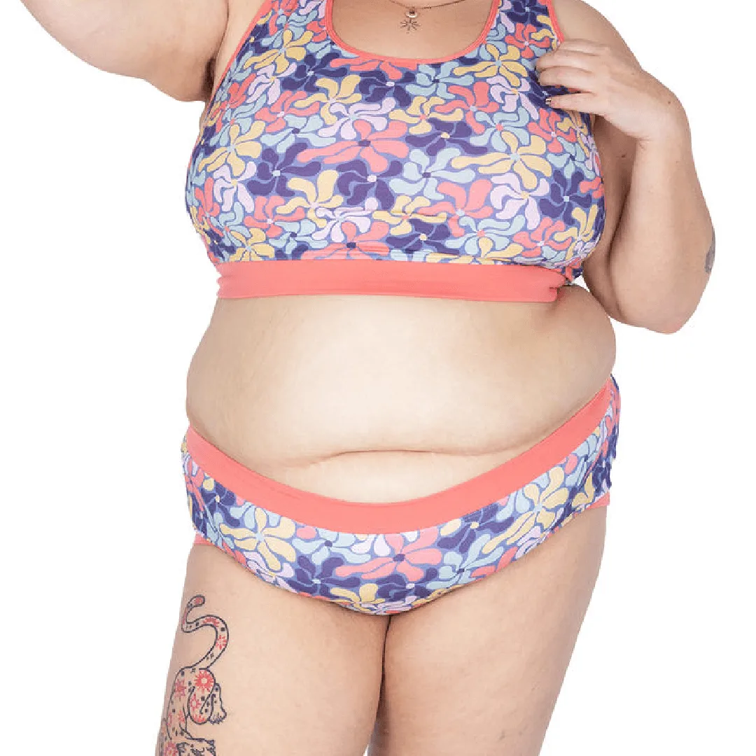 Mid Rise Briefs - Wavy Flowers ***