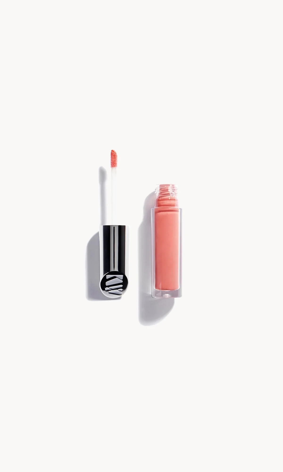 How to Apply Lip Gloss for a Natural, Hydrated Look
