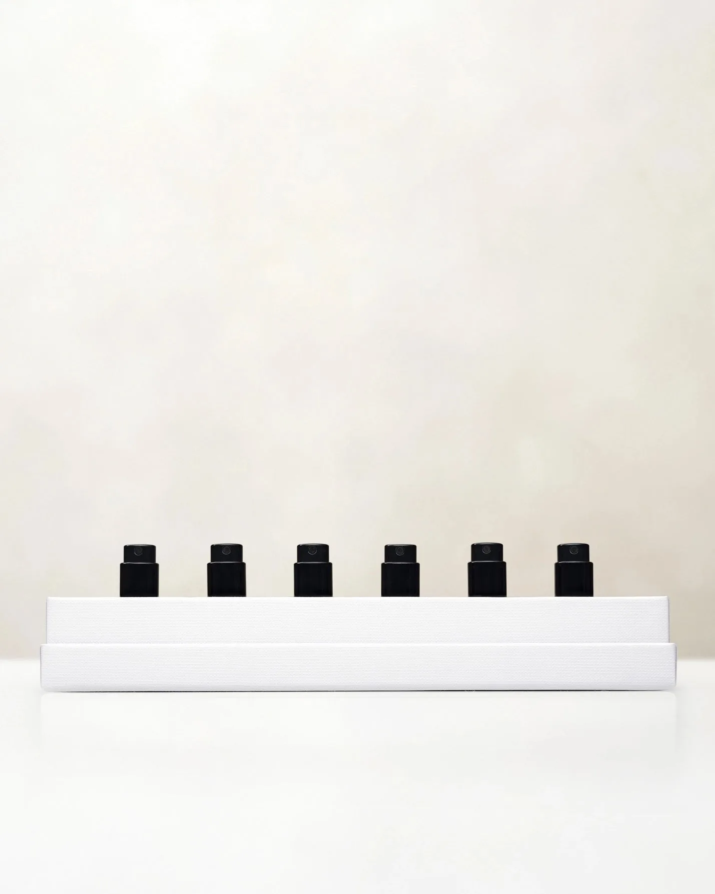 How to Use a Perfume Discovery Set: A Step-by-Step Guide