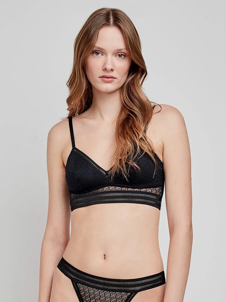 Sujetador sin aro y con foam, de tul con jacquard monogram