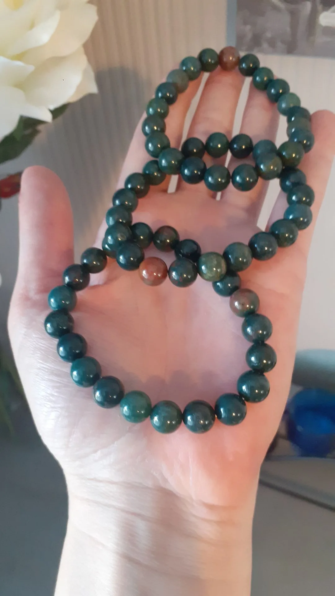 Náramek Bloodstone vs Black Obsidian: Srovnání ochrany