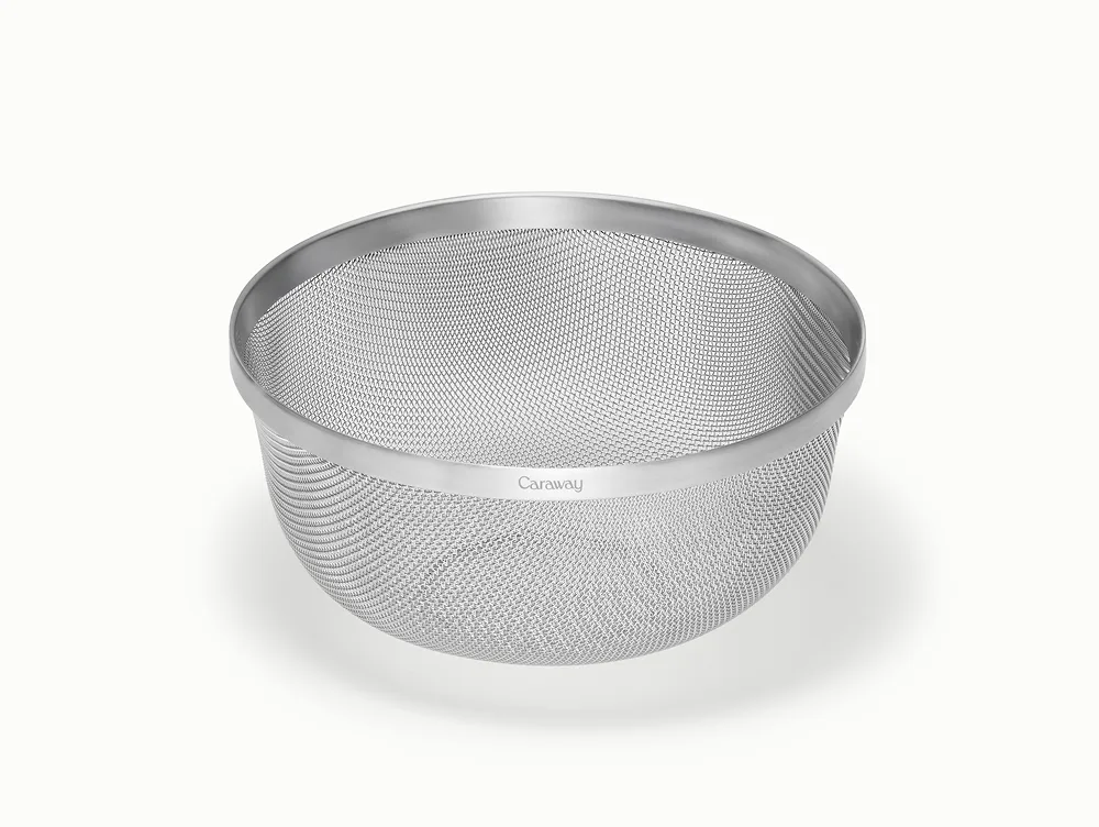 Come filtrare cocktail e brodi con un colino in acciaio inox