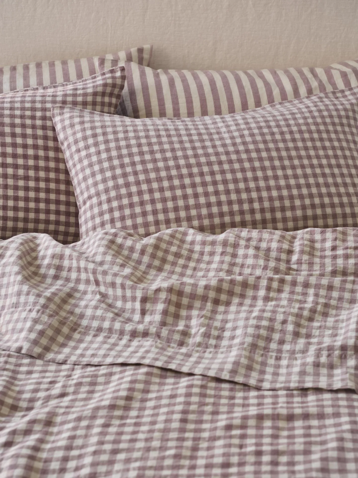Elderberry Gingham Linen Blend Pillowcases (Pair)